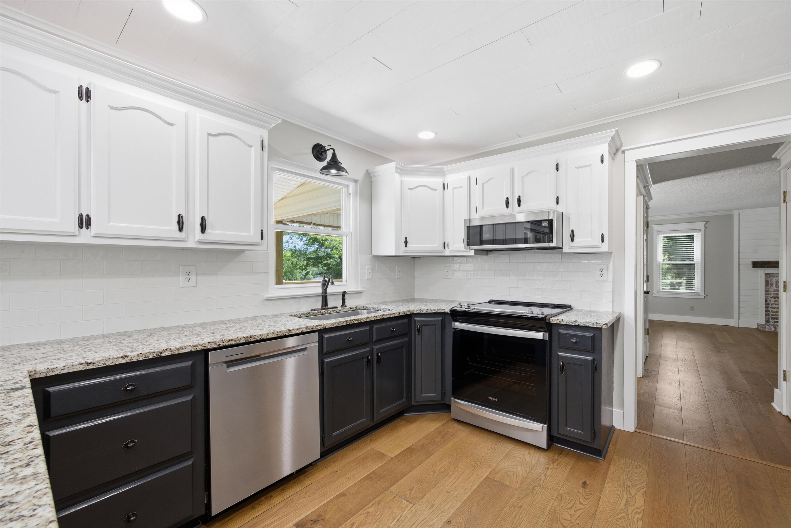 5308 Woody Trail