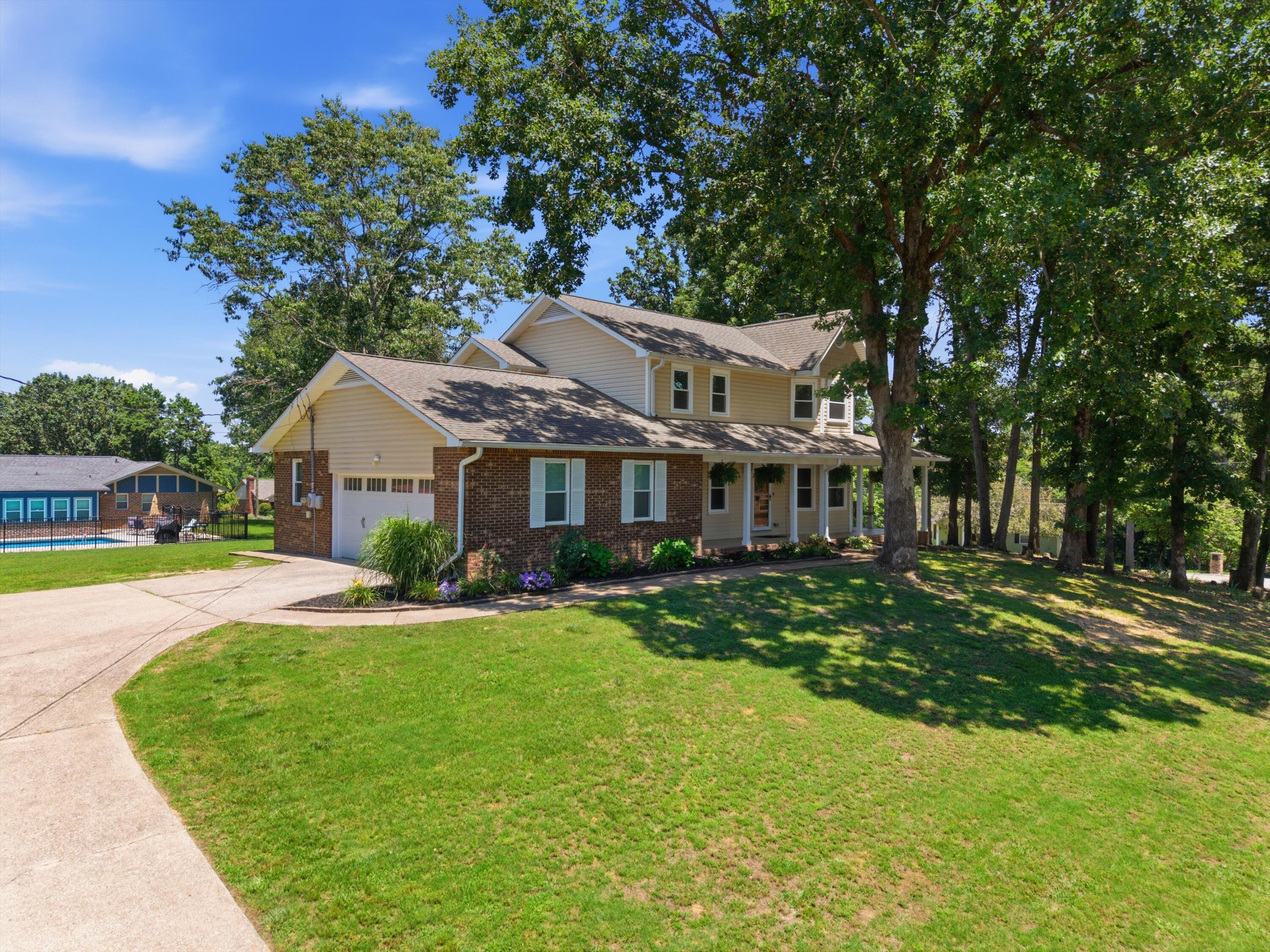 5308 Woody Trail