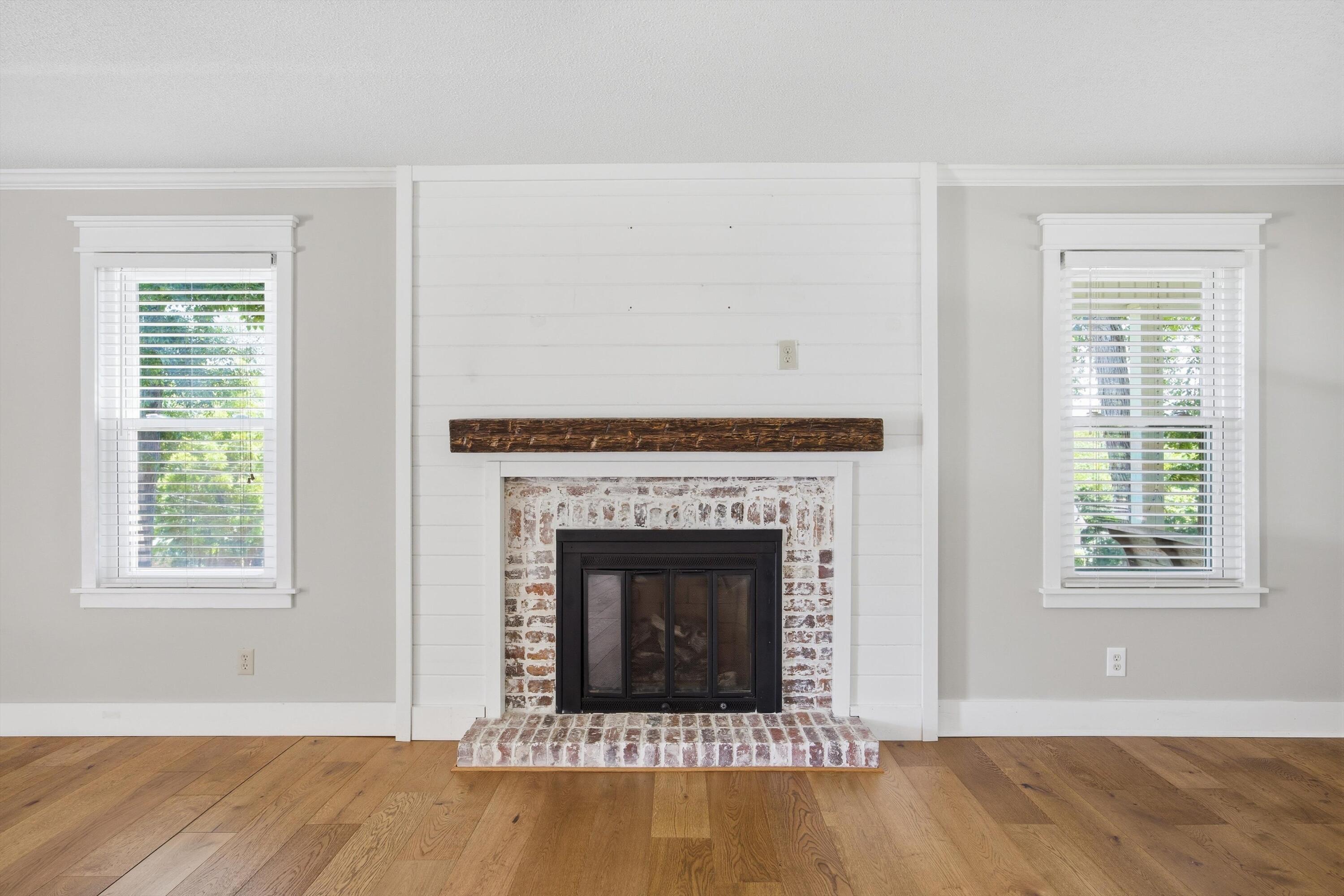 5308 Woody Trail