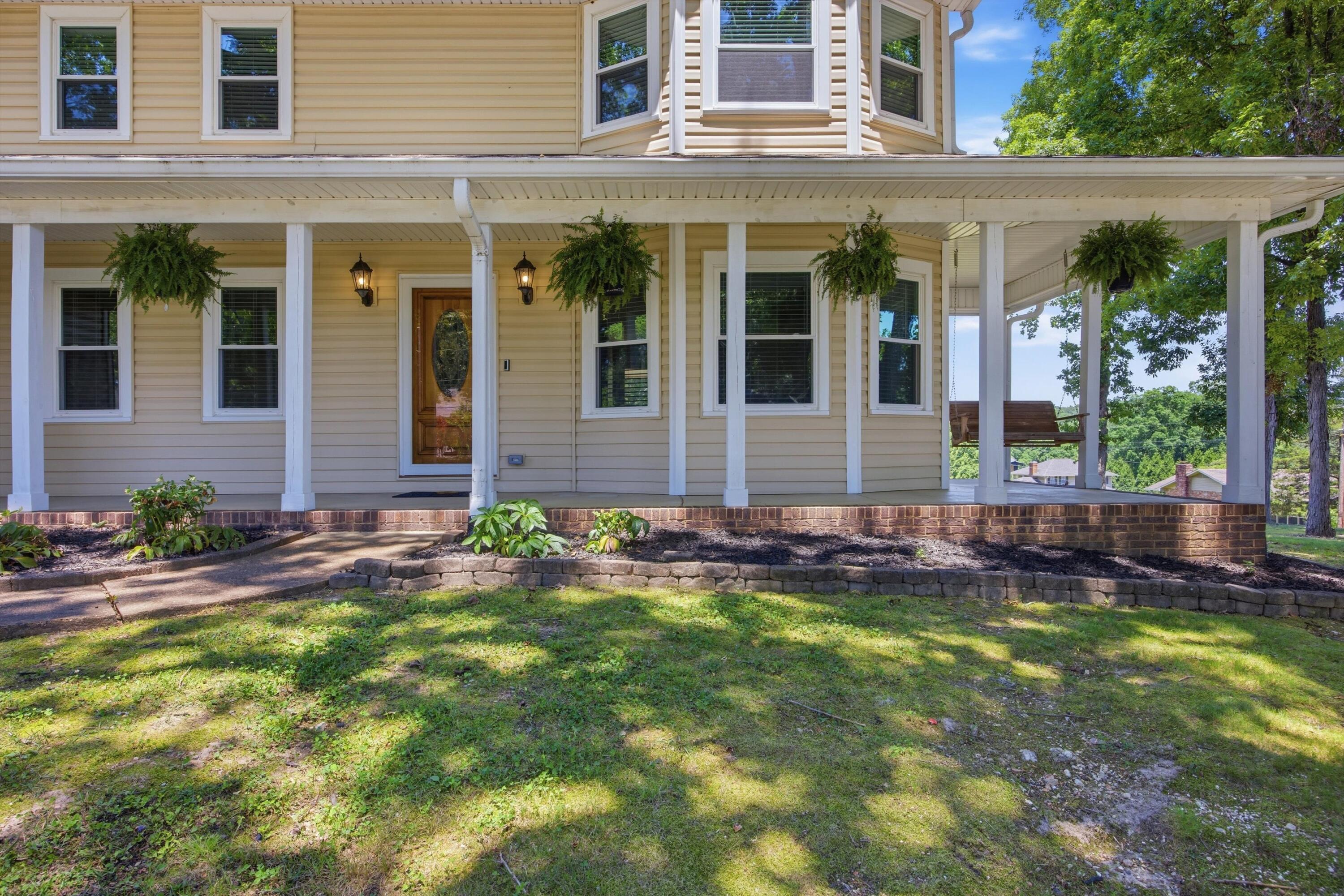 5308 Woody Trail
