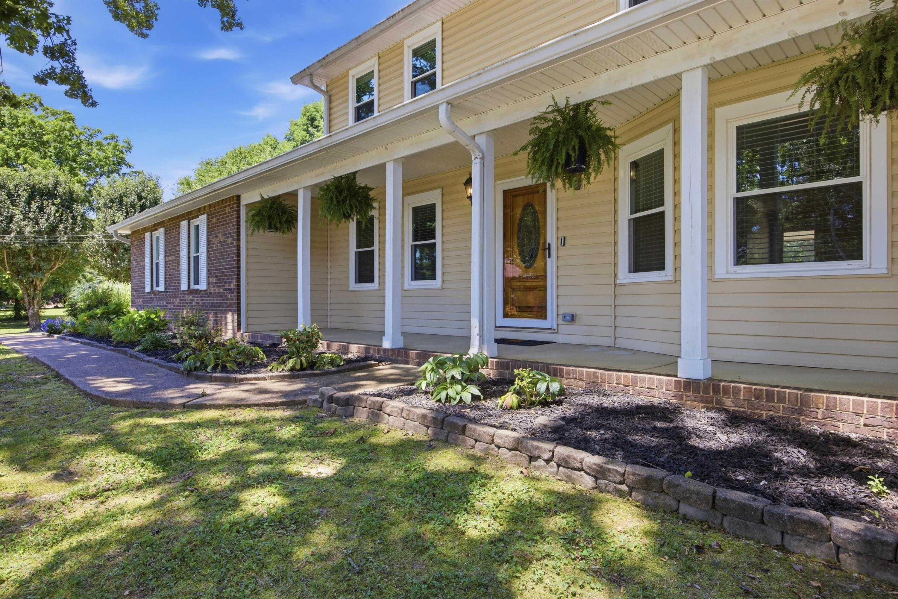 5308 Woody Trail