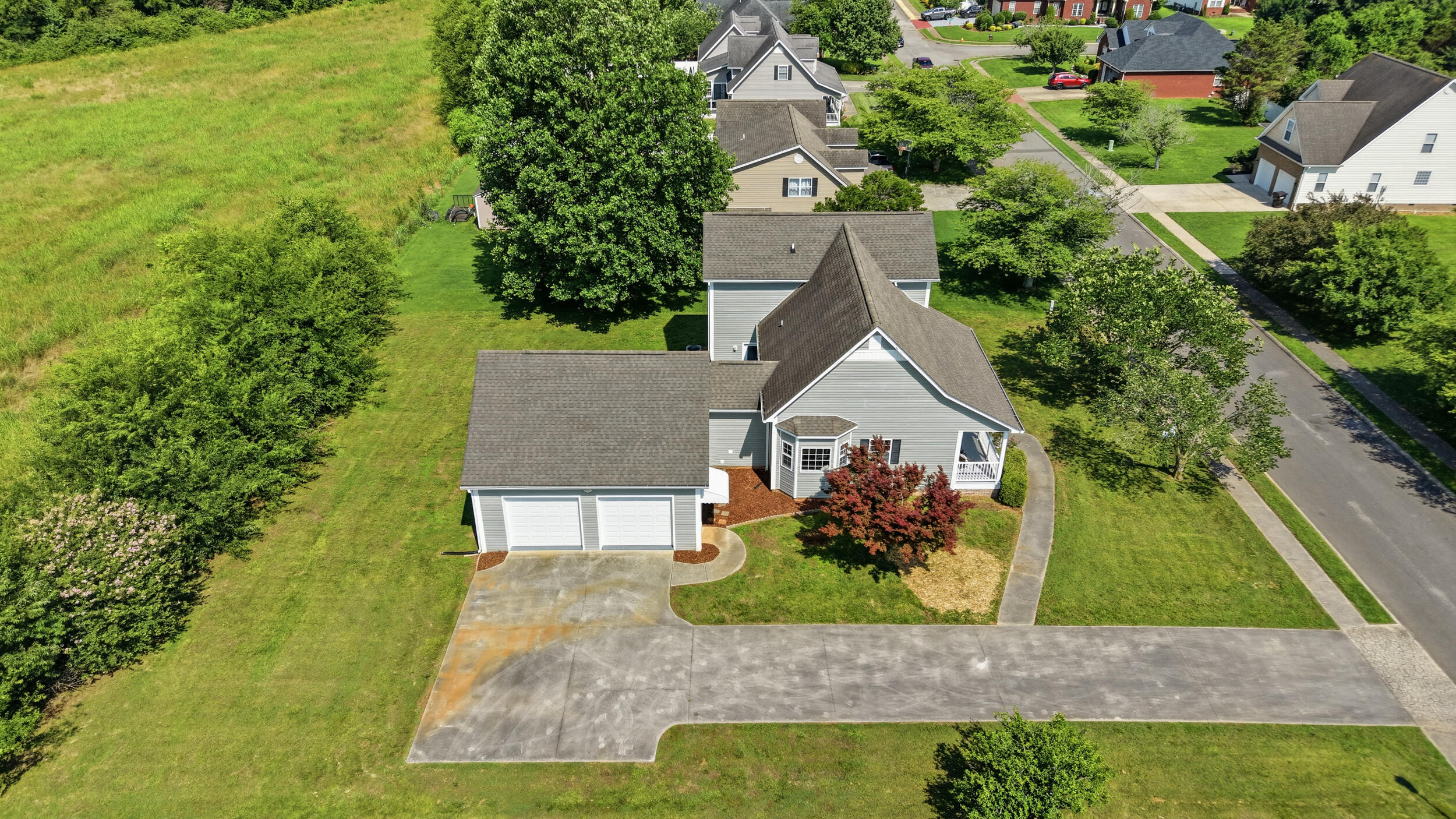 168 Windermere Lane NE