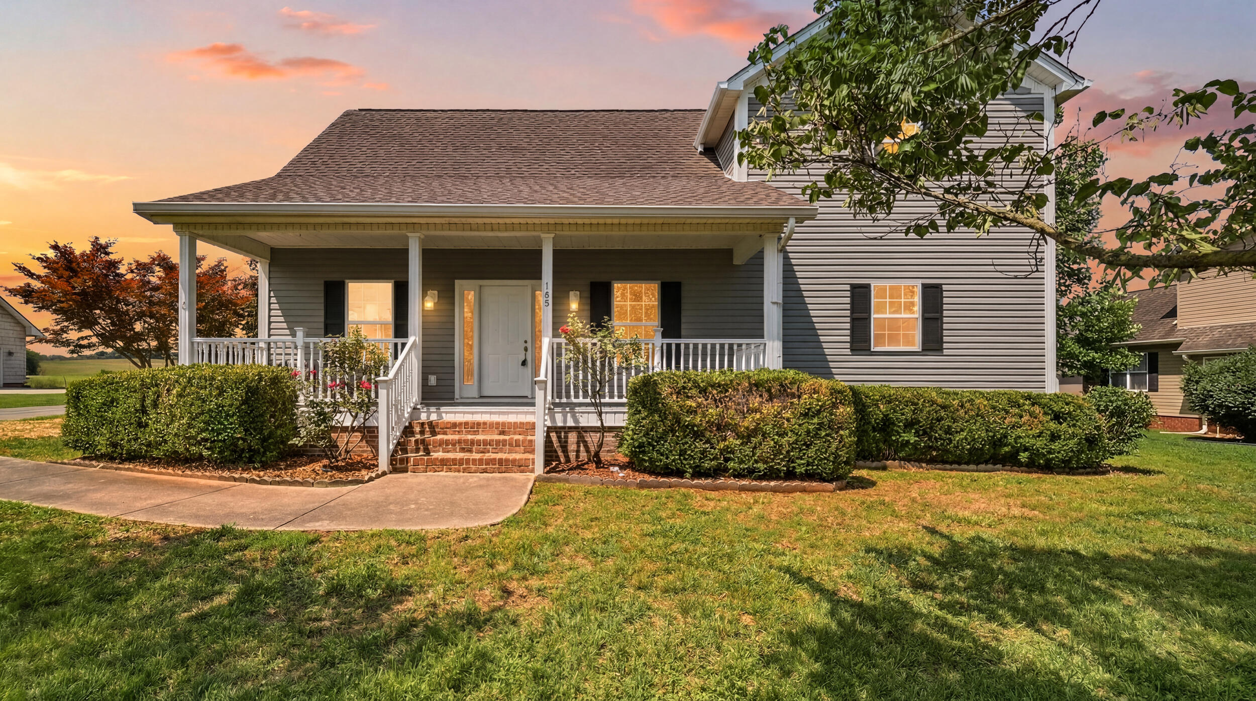 168 Windermere Lane NE
