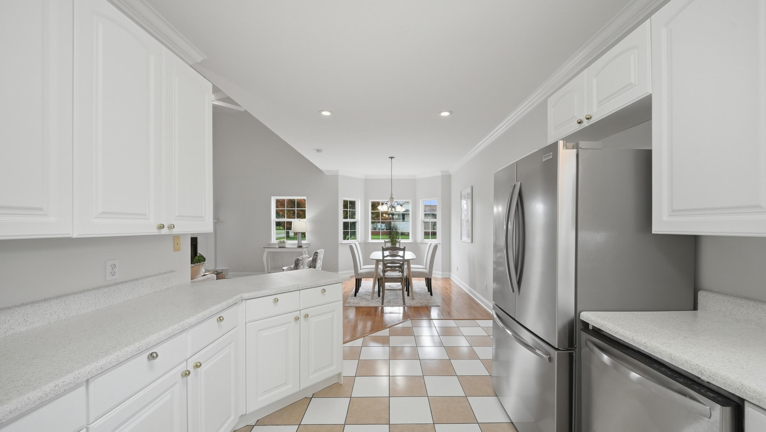 168 Windermere Lane NE