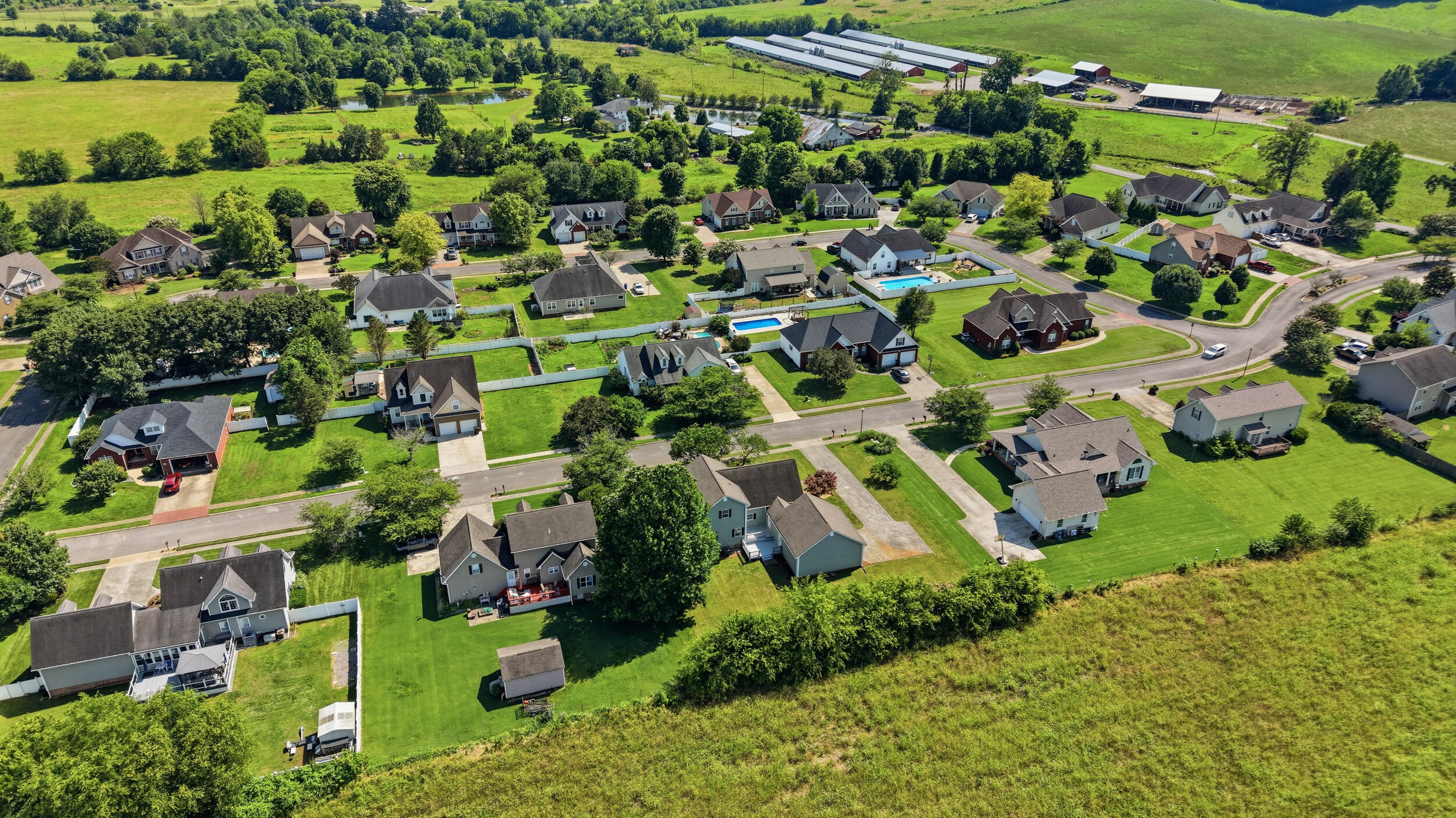 168 Windermere Lane NE