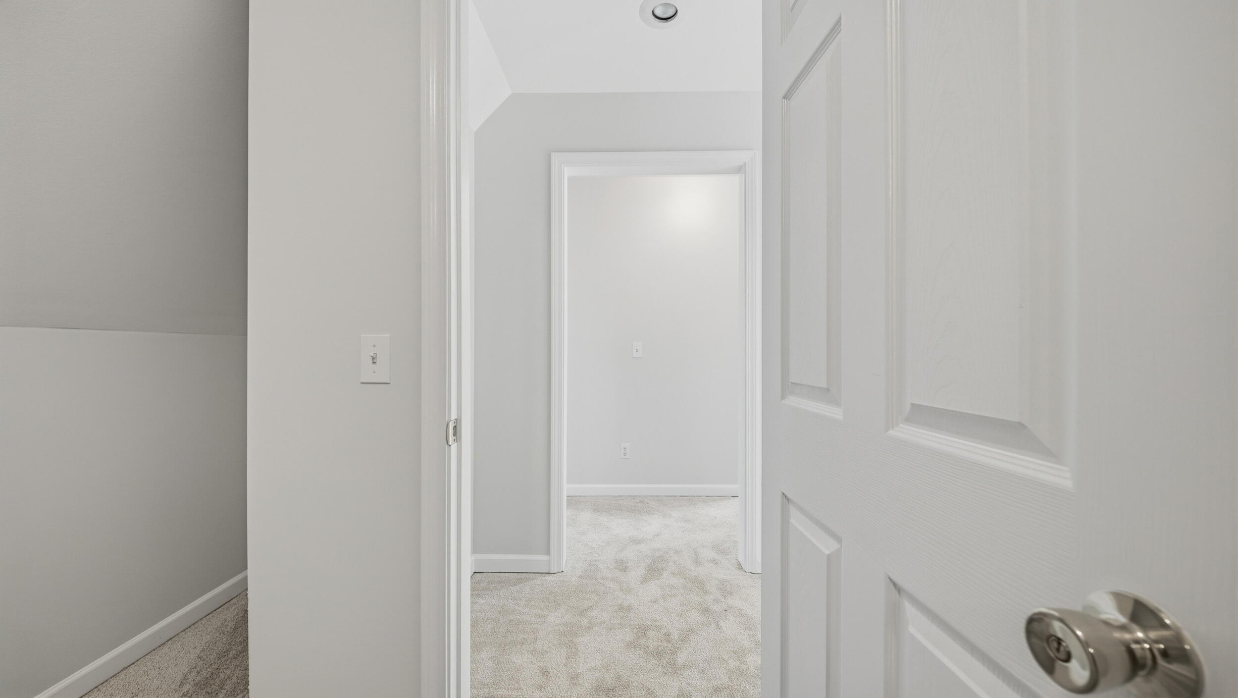 168 Windermere Lane NE