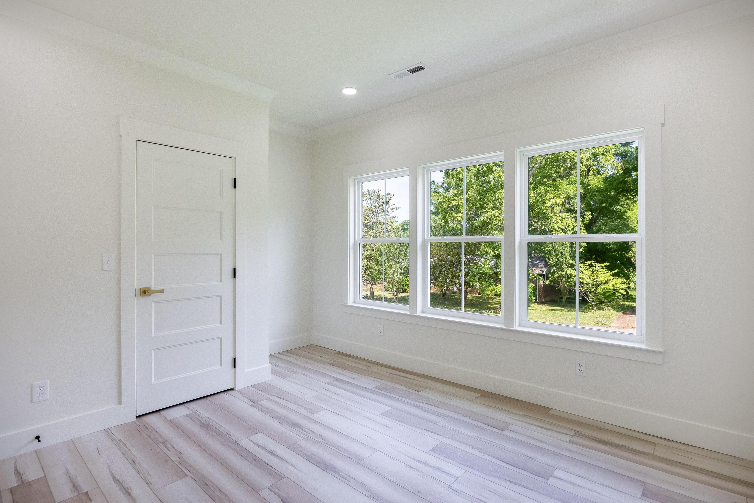 1706 Ray Jo Circle