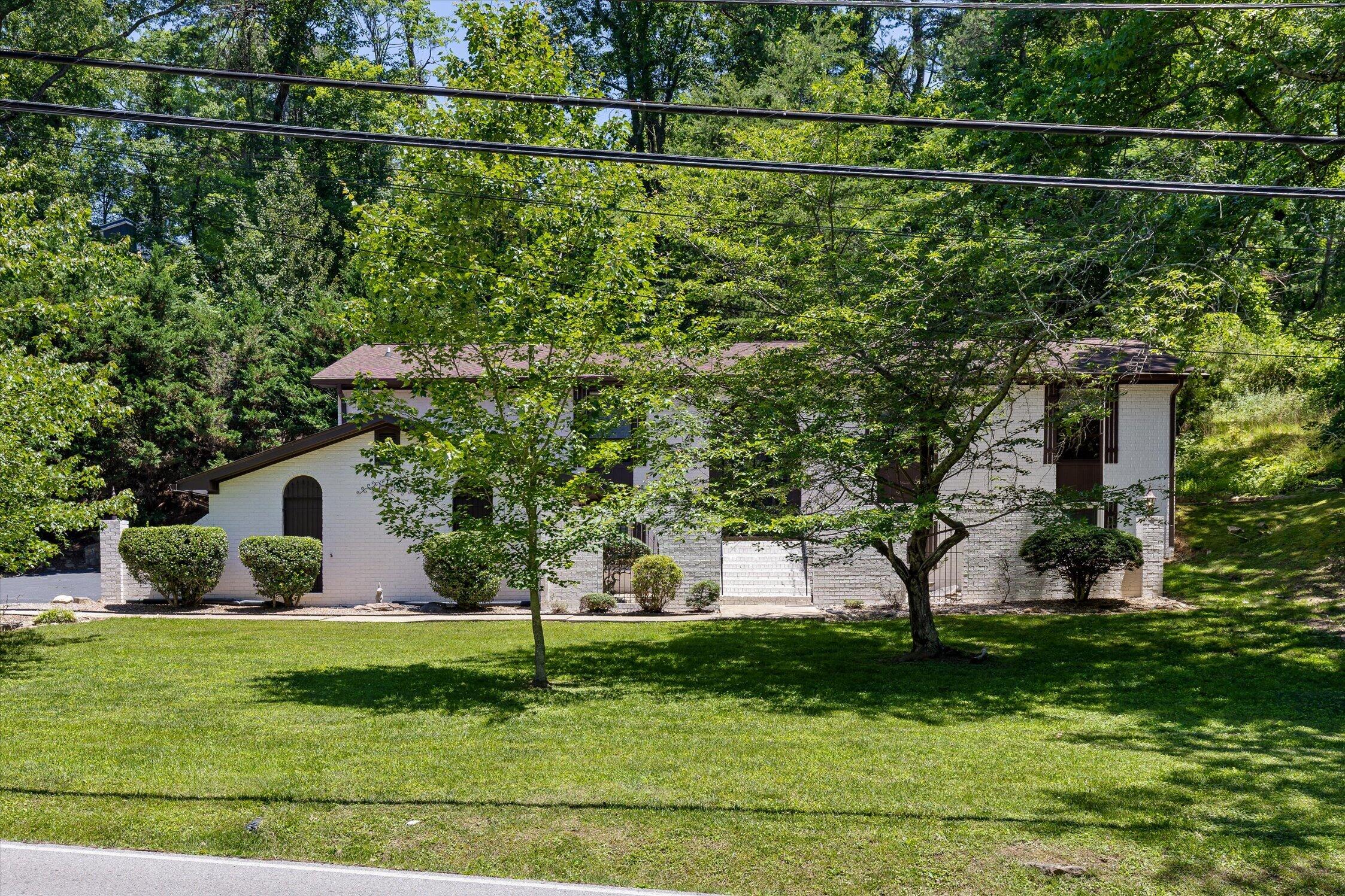 135 Palisades Drive