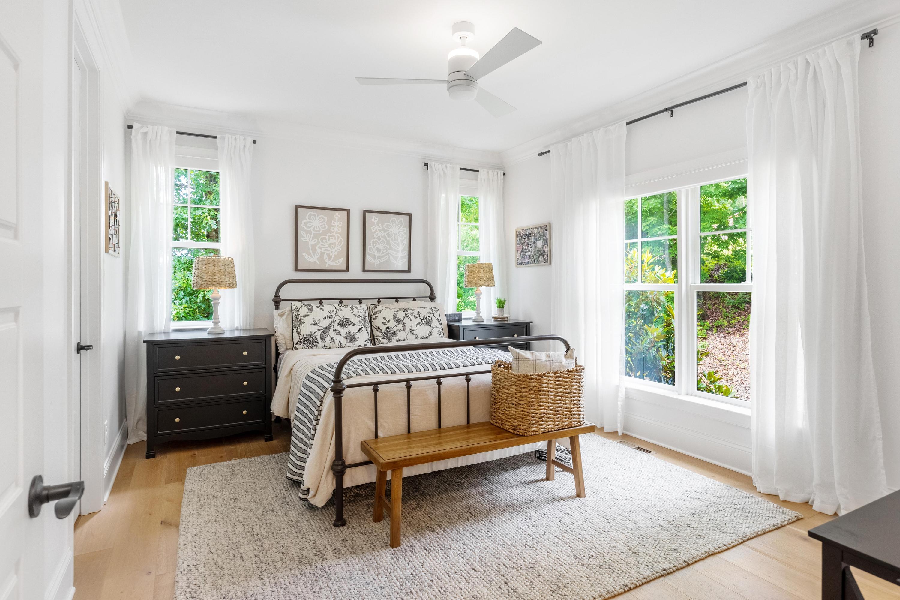 2214 Horizons View Drive