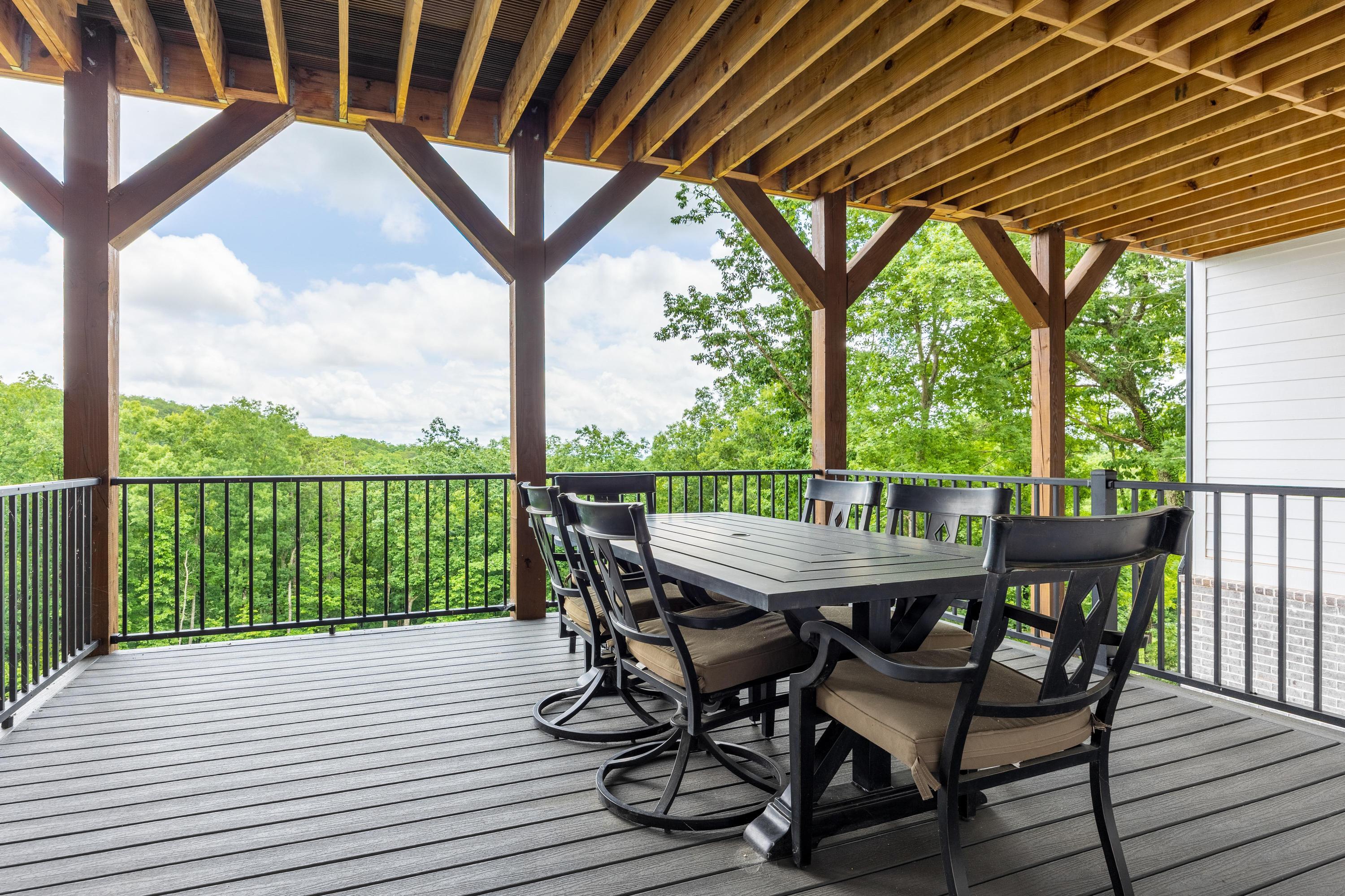 2214 Horizons View Drive