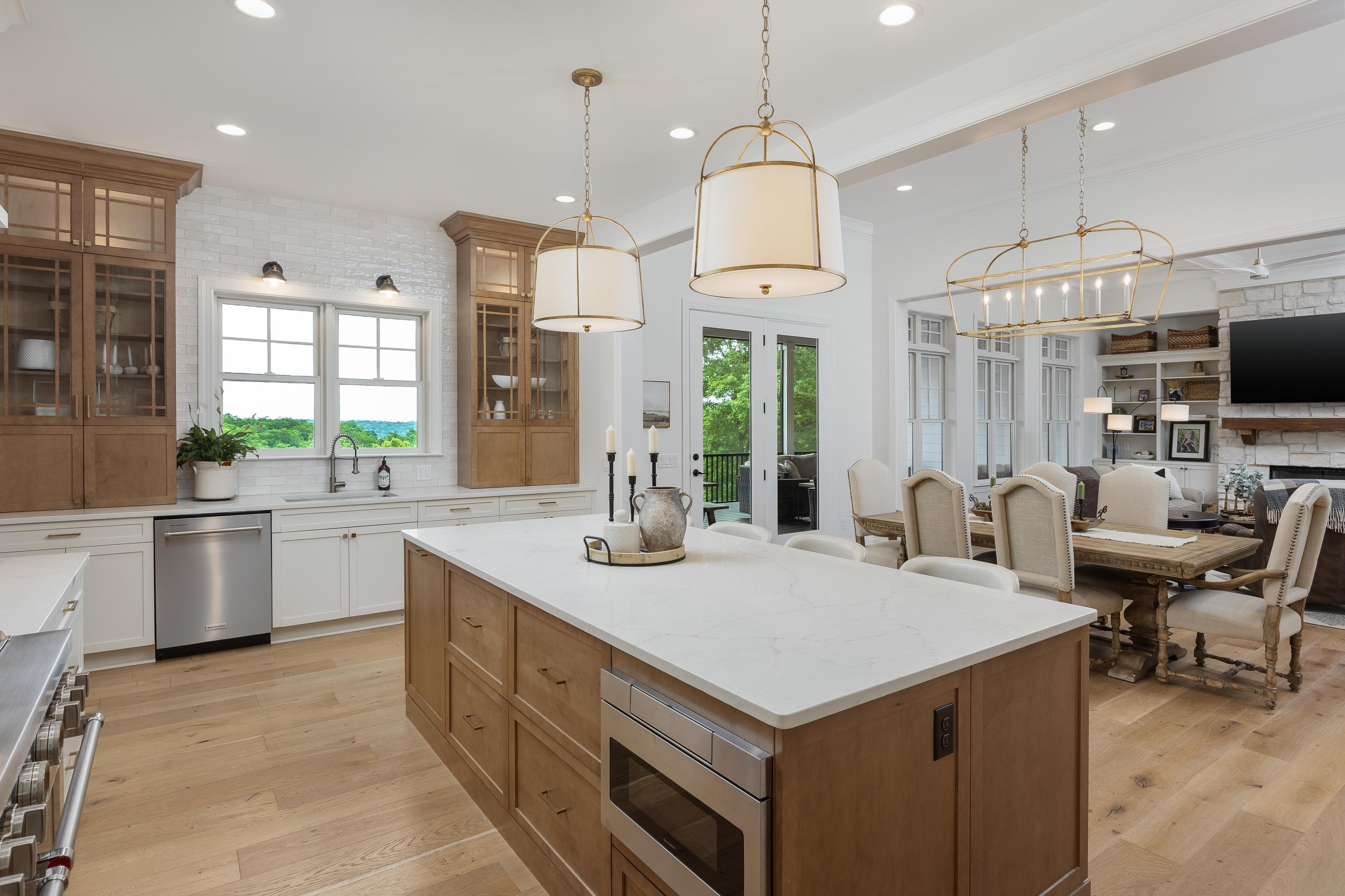 2214 Horizons View Drive