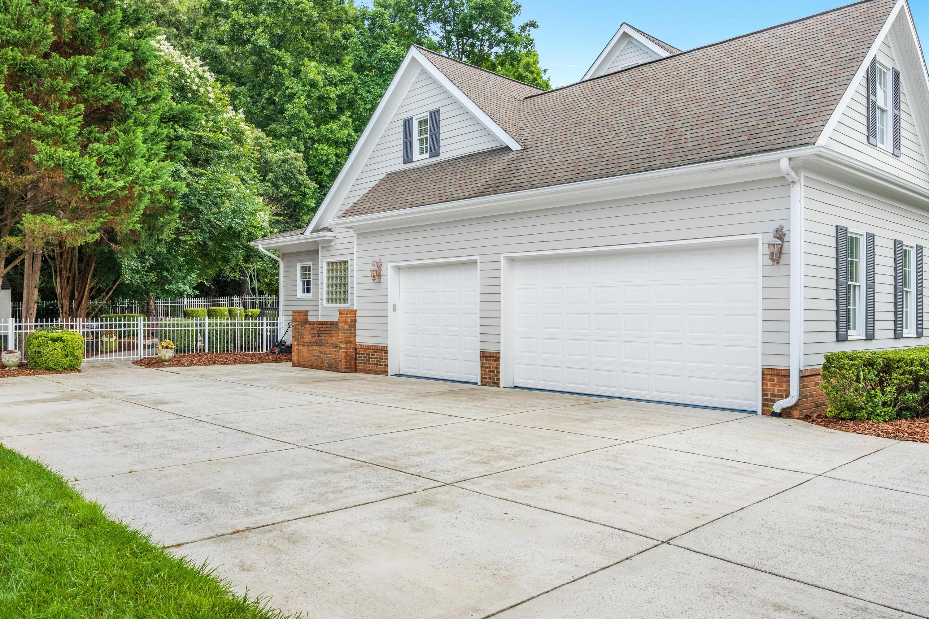 9545 Windrose Circle