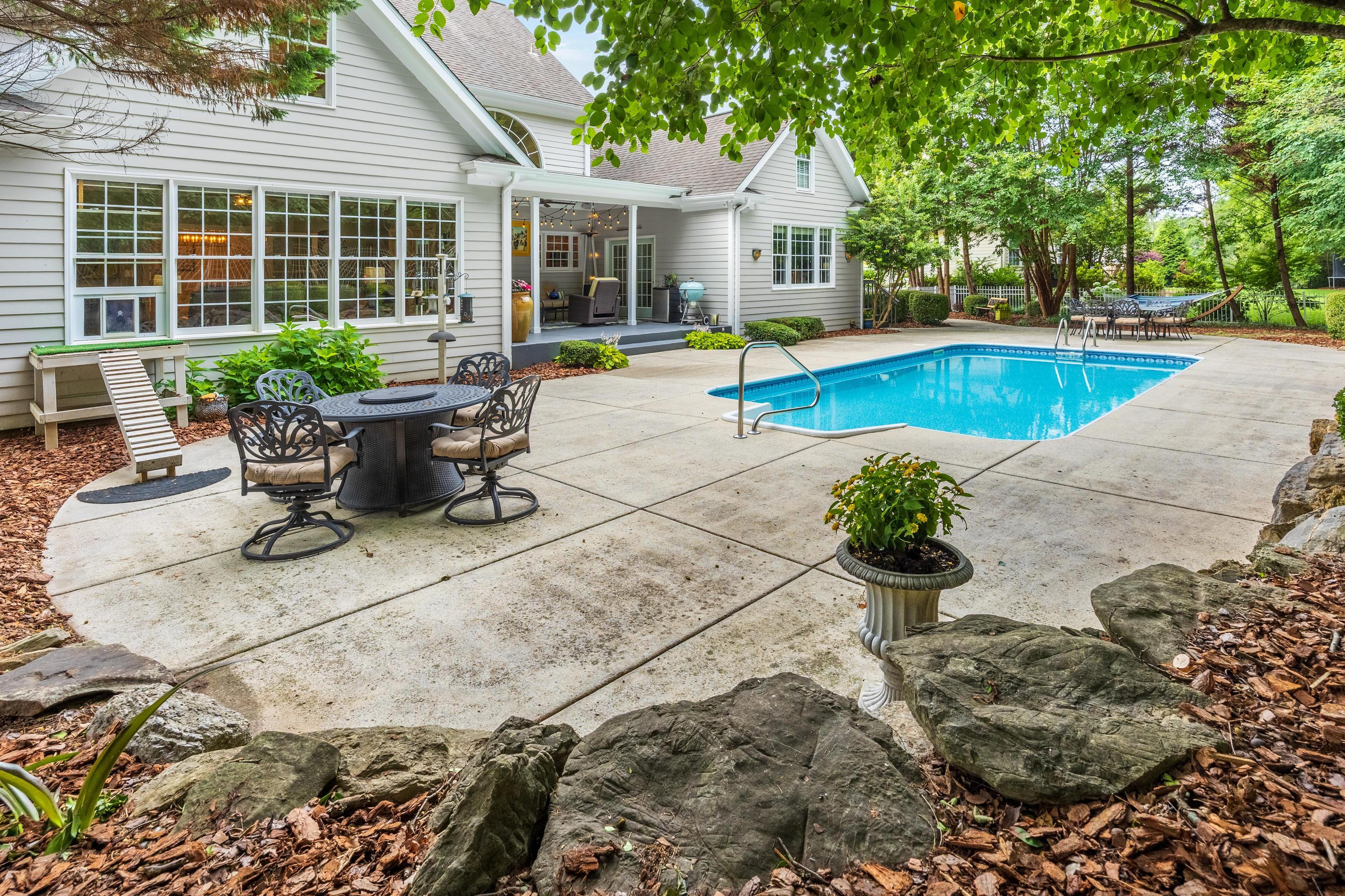 9545 Windrose Circle
