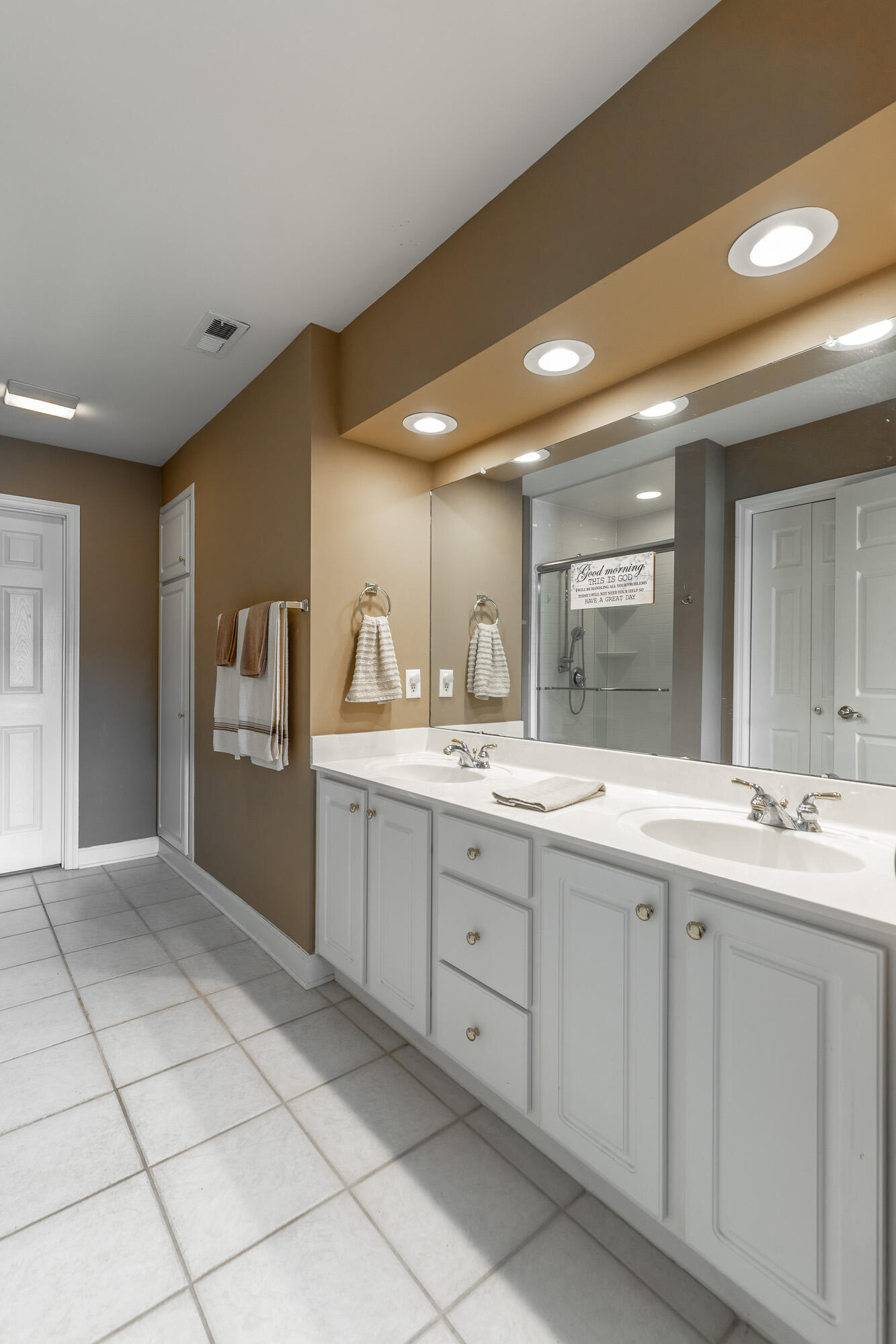 2414 Columbine Trail