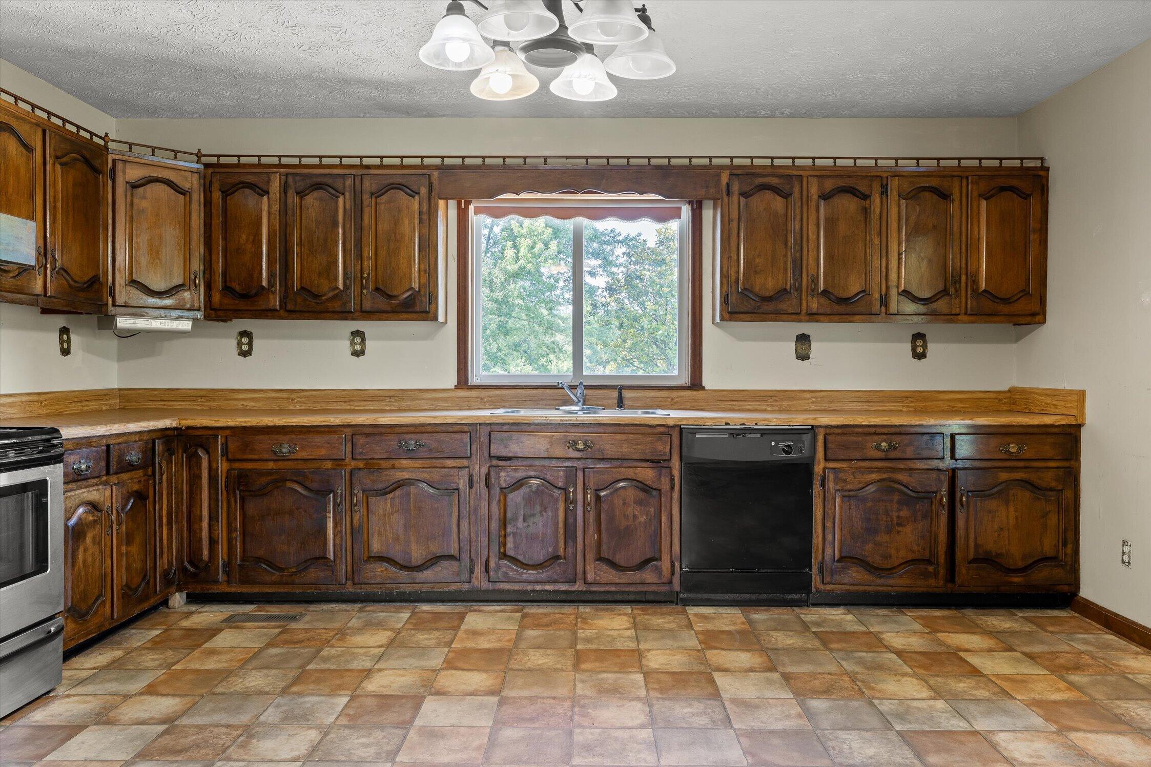 271 Anderson Road