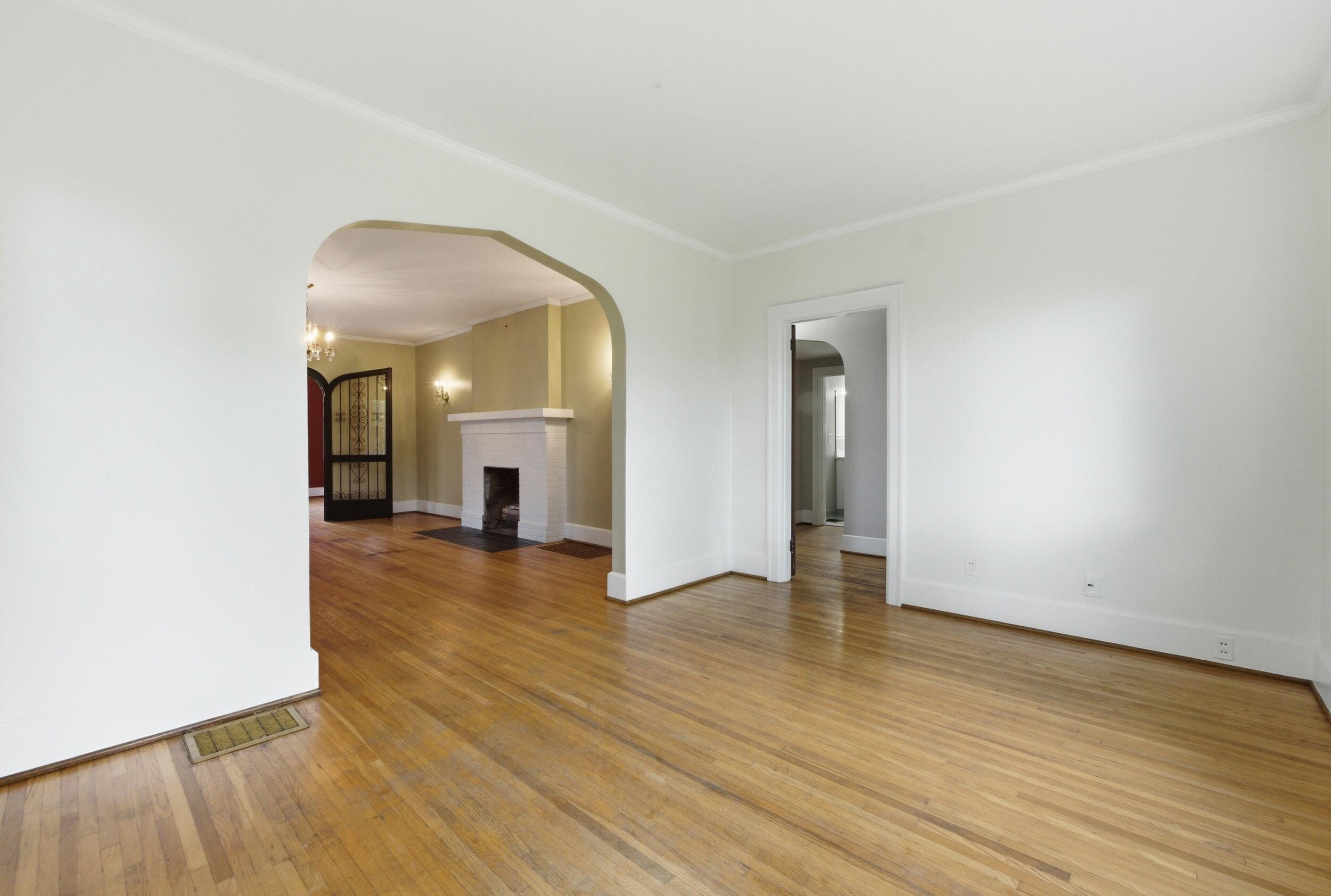 2100 Ridgewood Drive