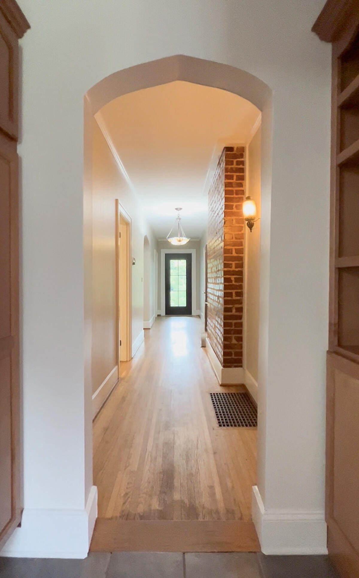 2100 Ridgewood Drive