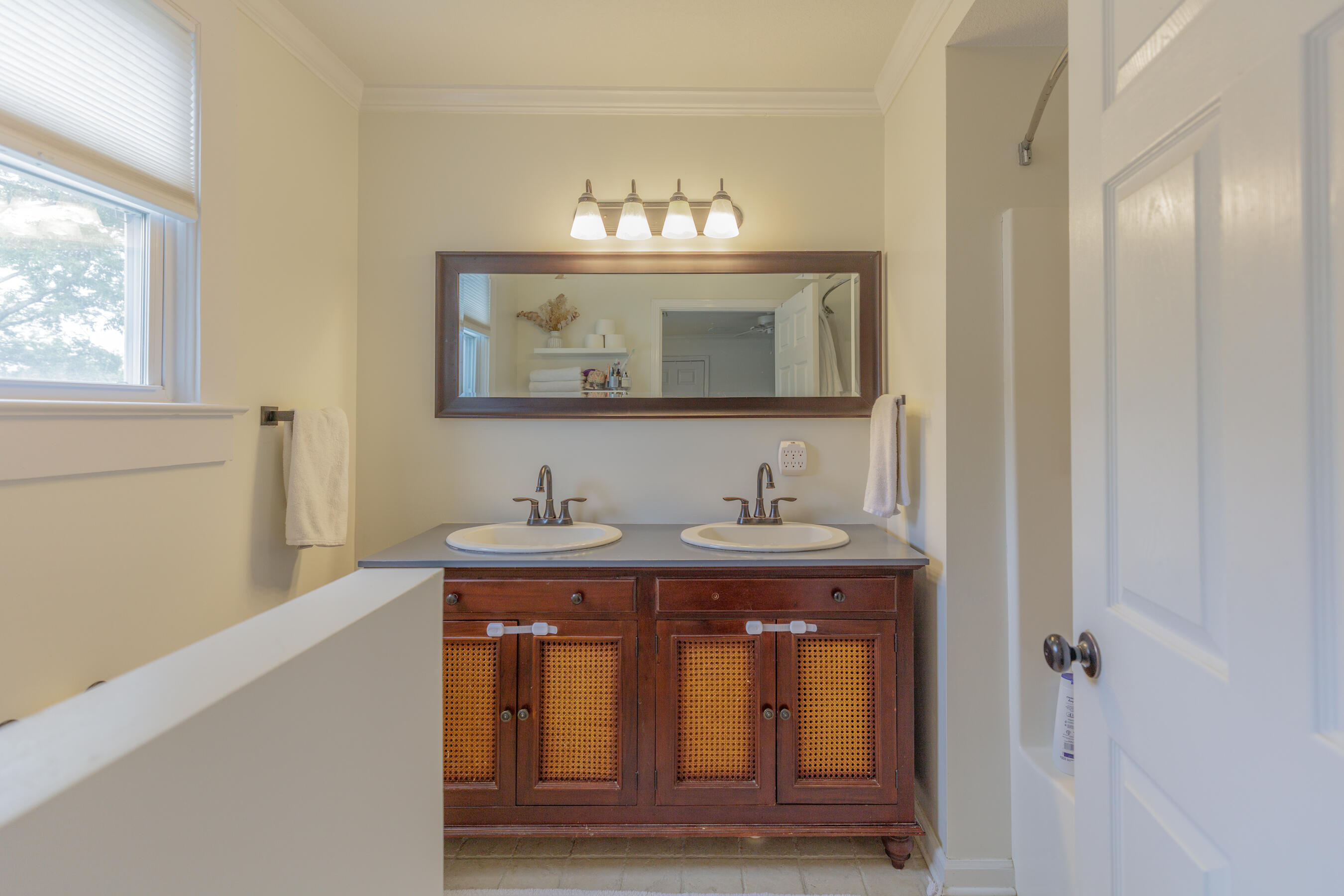 907 S Highland Park