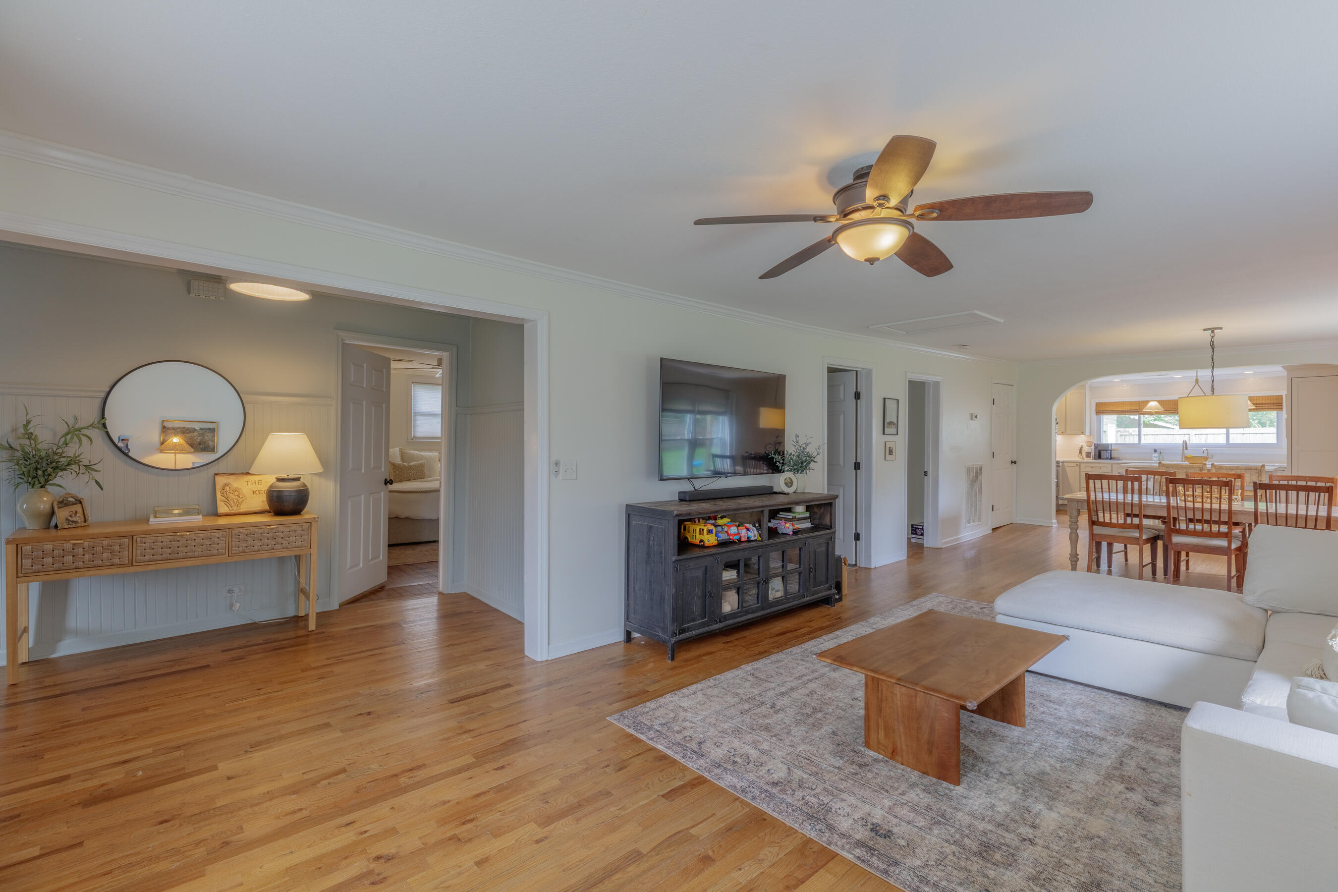 907 S Highland Park