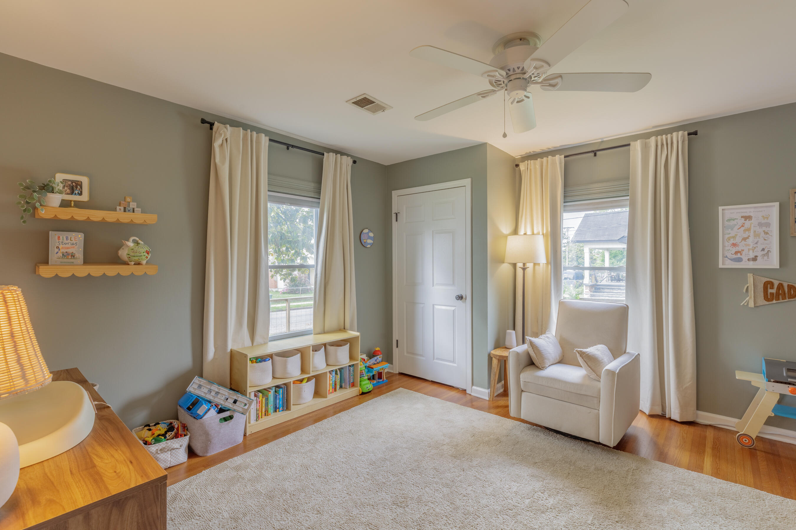 907 S Highland Park