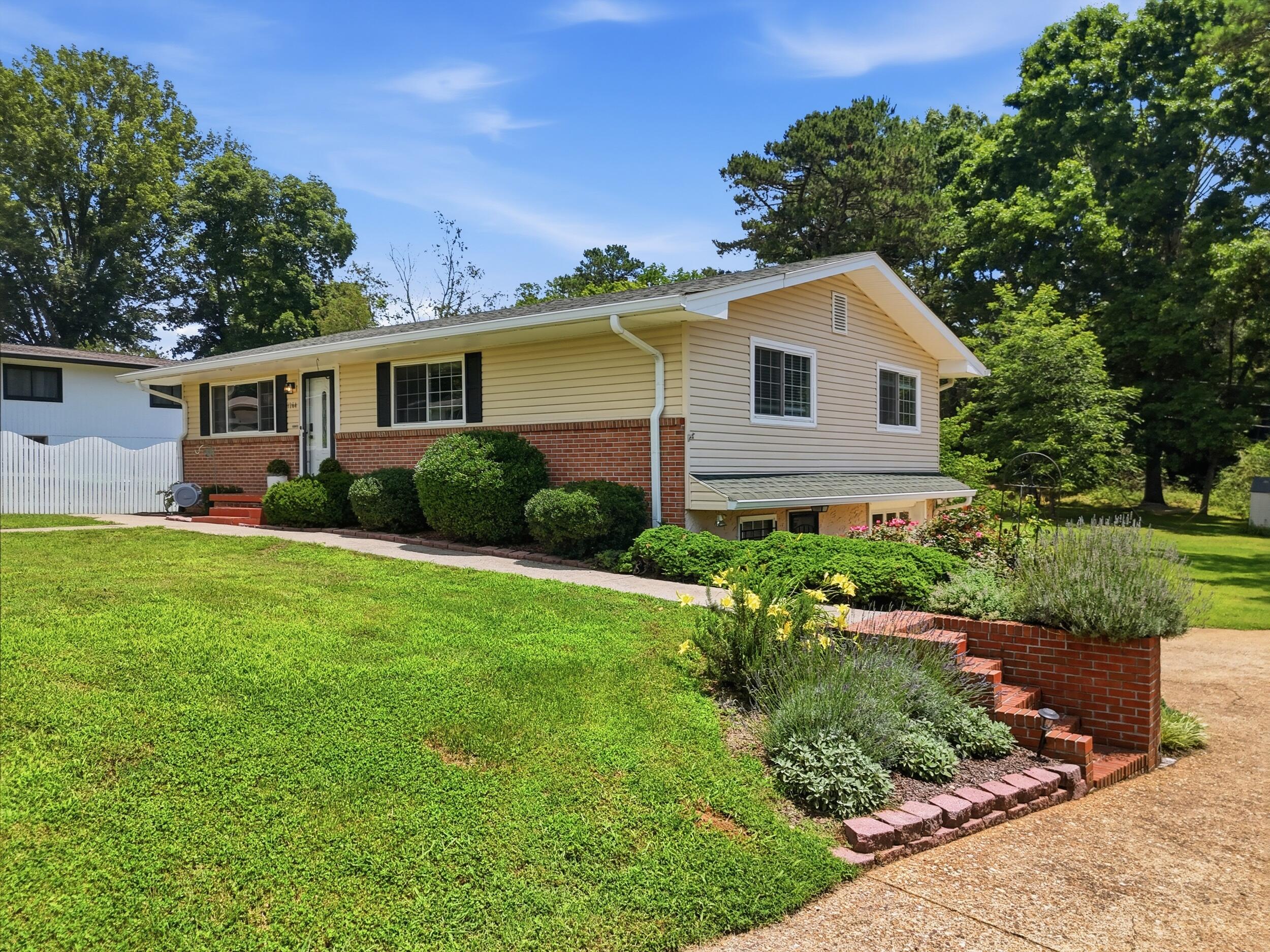 1264 Durham Drive