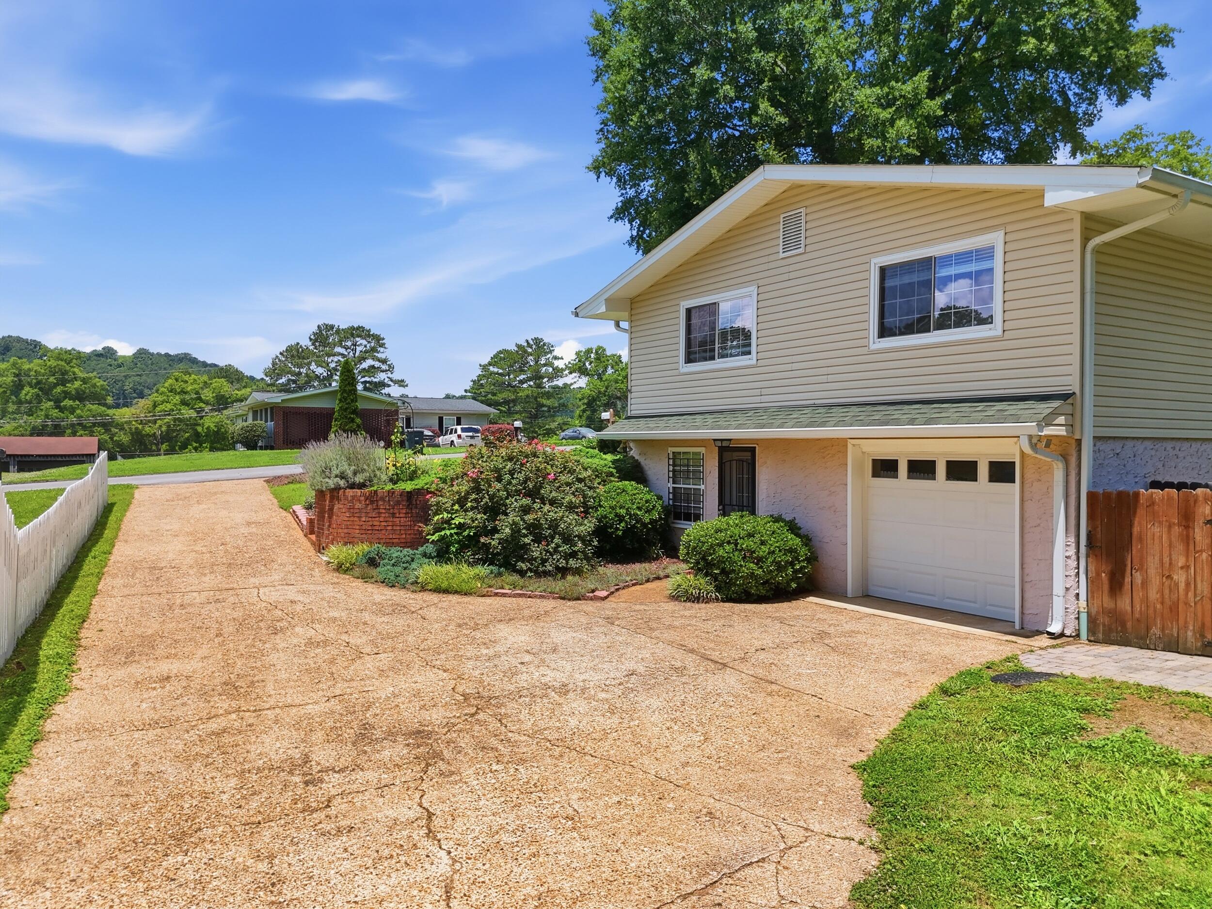 1264 Durham Drive