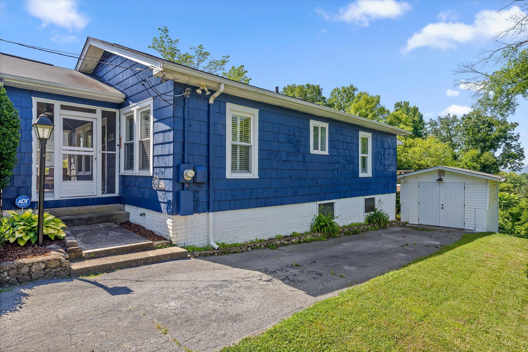 720 Mount Vernon Avenue