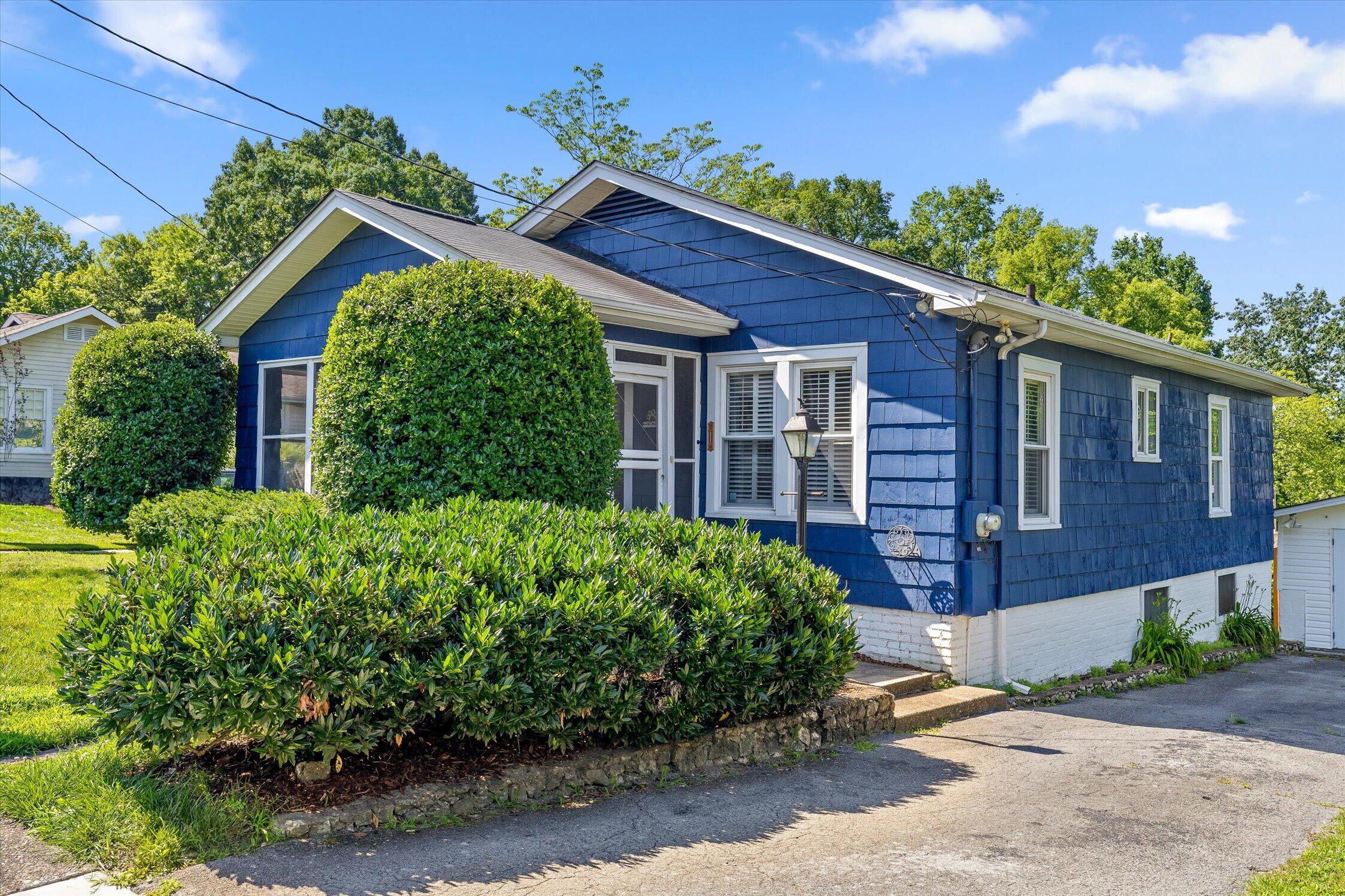 720 Mount Vernon Avenue