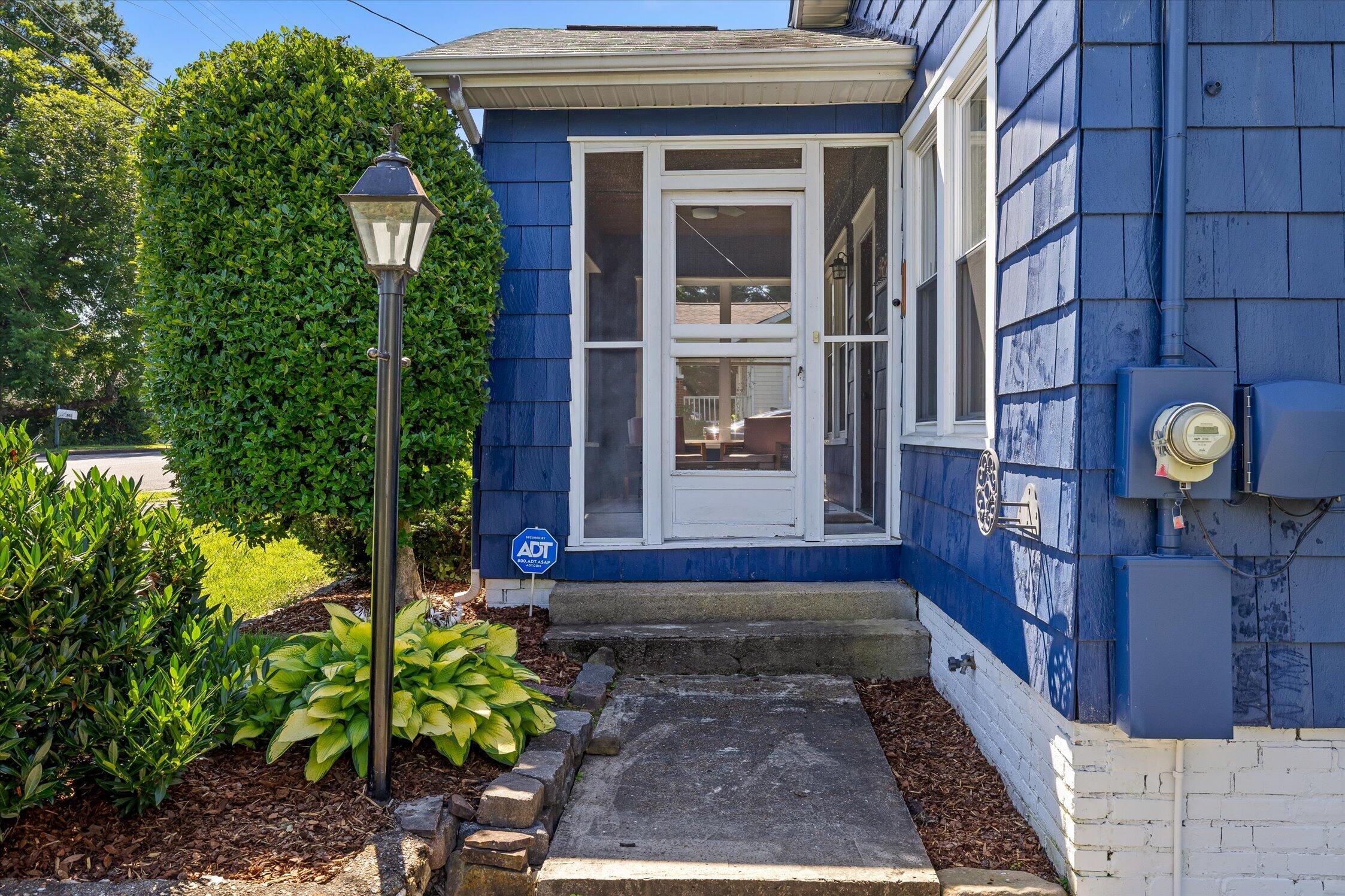 720 Mount Vernon Avenue