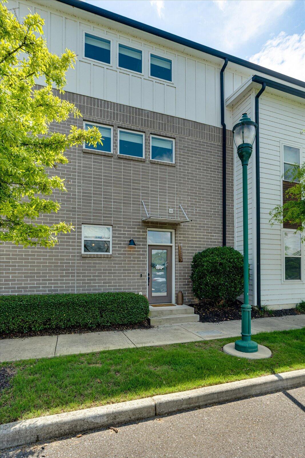 1589 Sinclair Avenue, 5