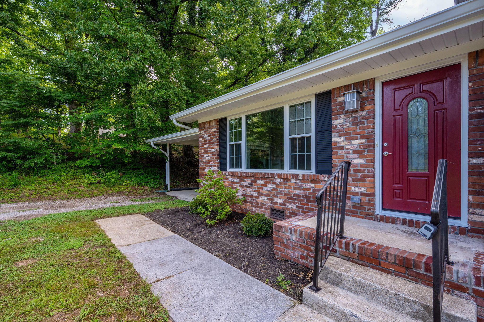 11025 Apison Pike