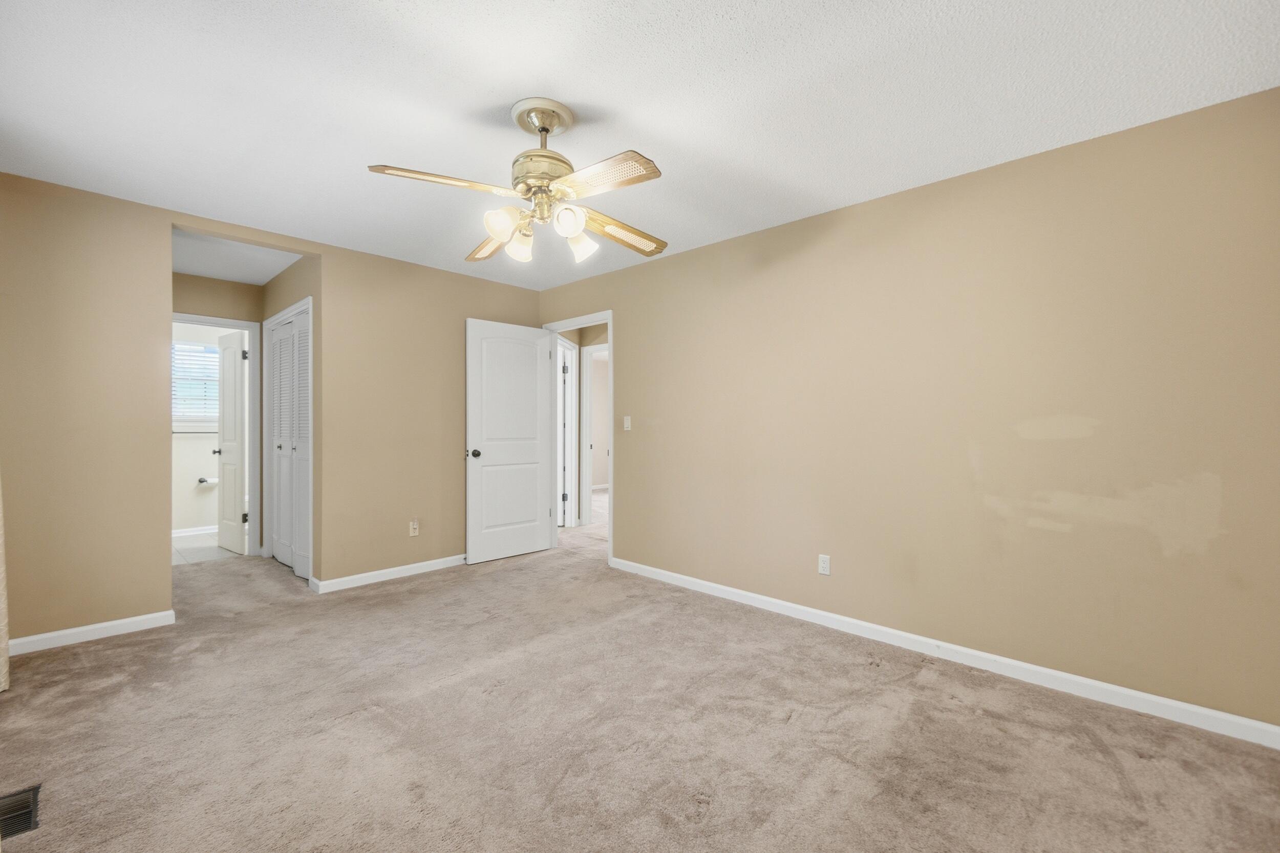 3562 Valley Trail