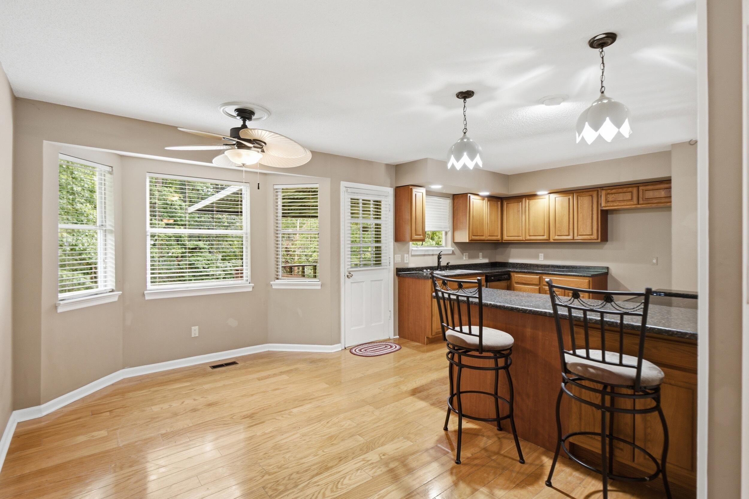 3562 Valley Trail