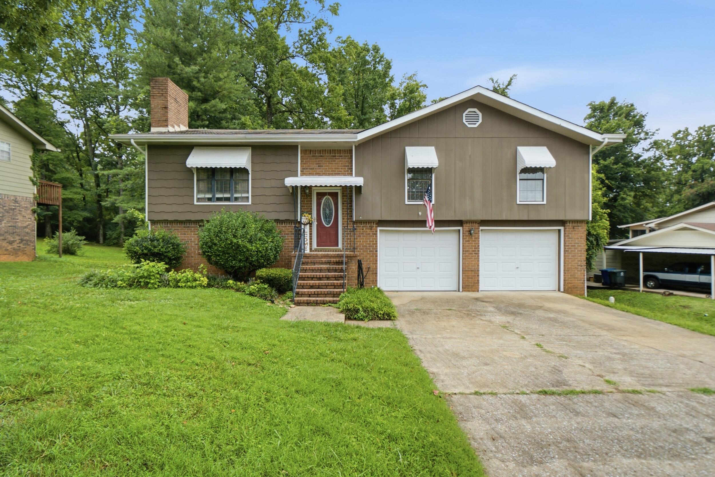 3562 Valley Trail