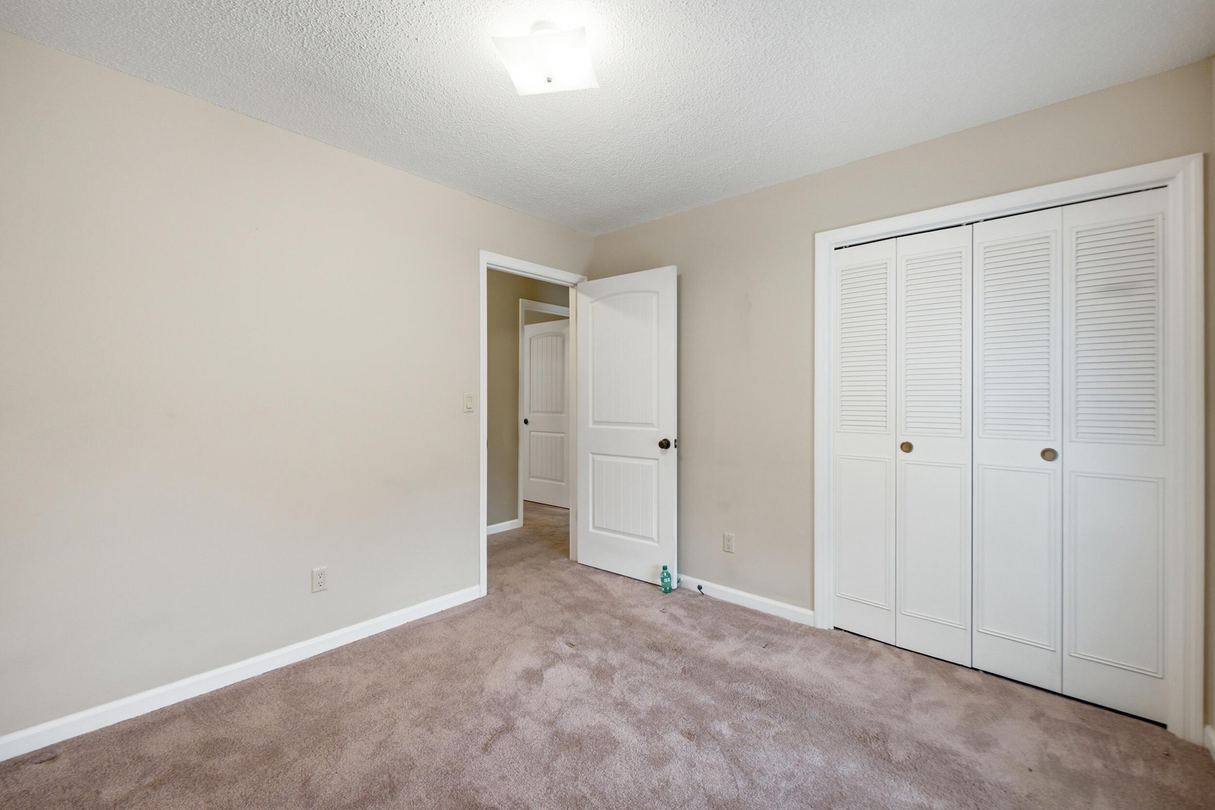 3562 Valley Trail