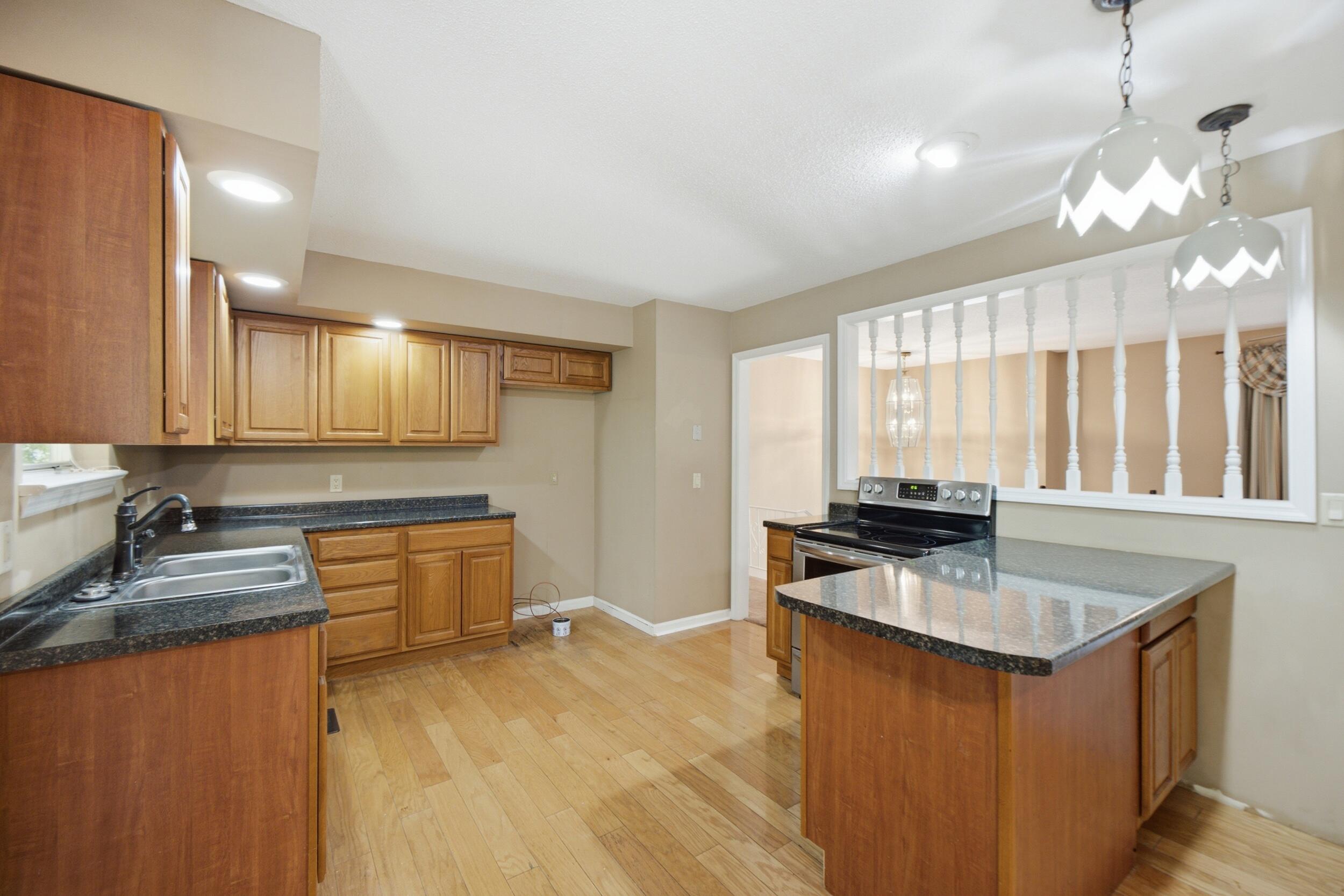 3562 Valley Trail