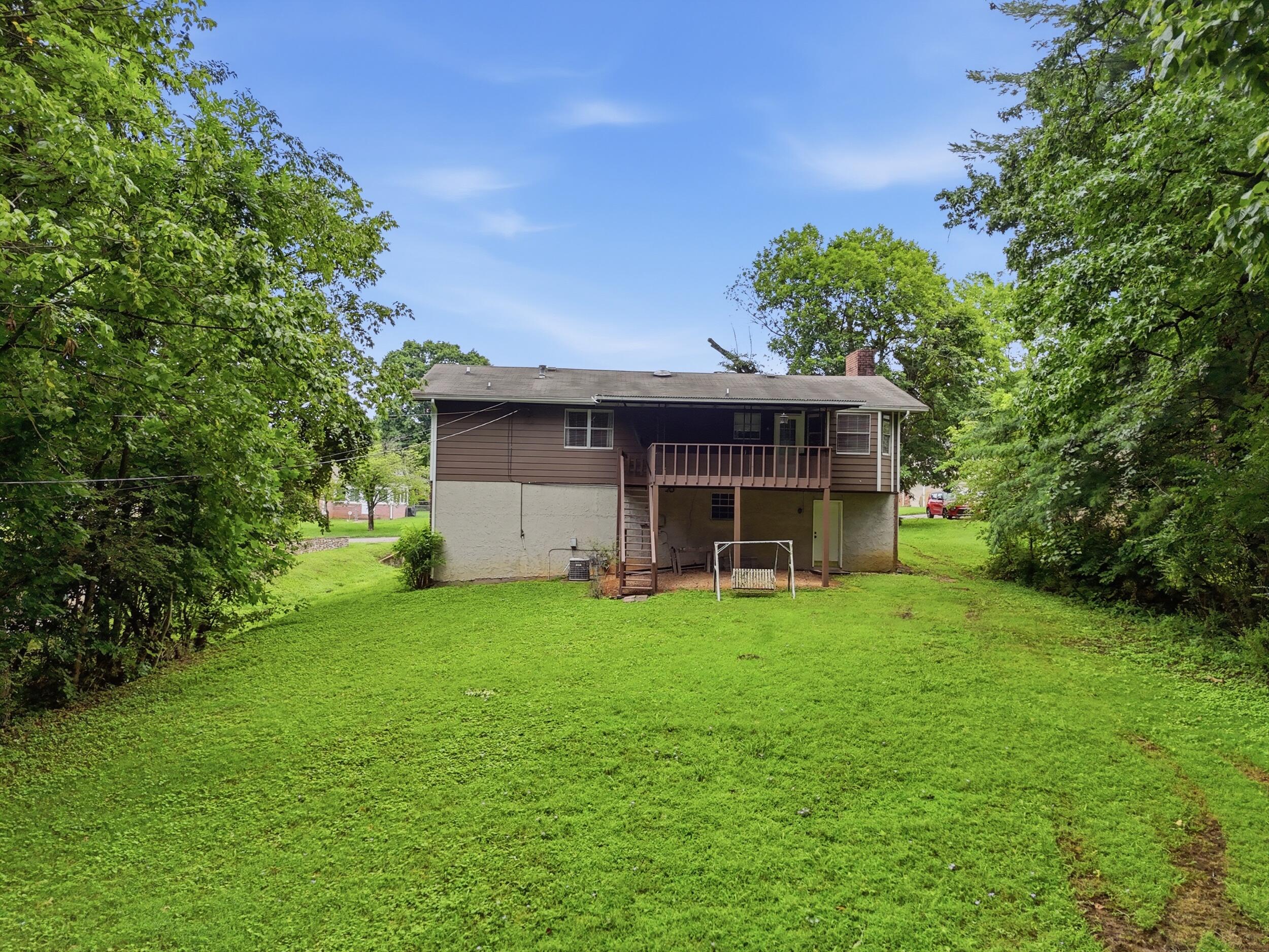 3562 Valley Trail