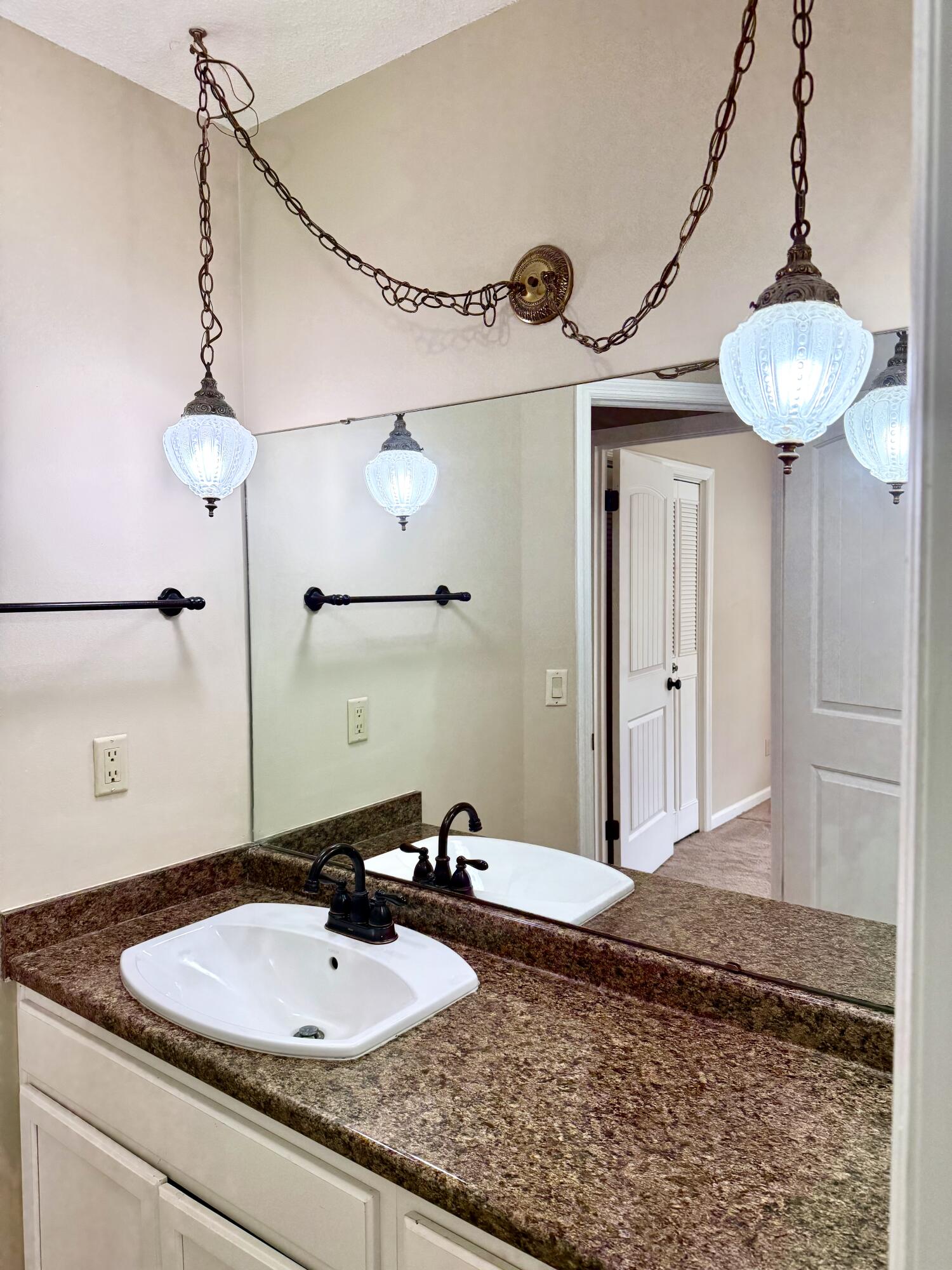 3562 Valley Trail