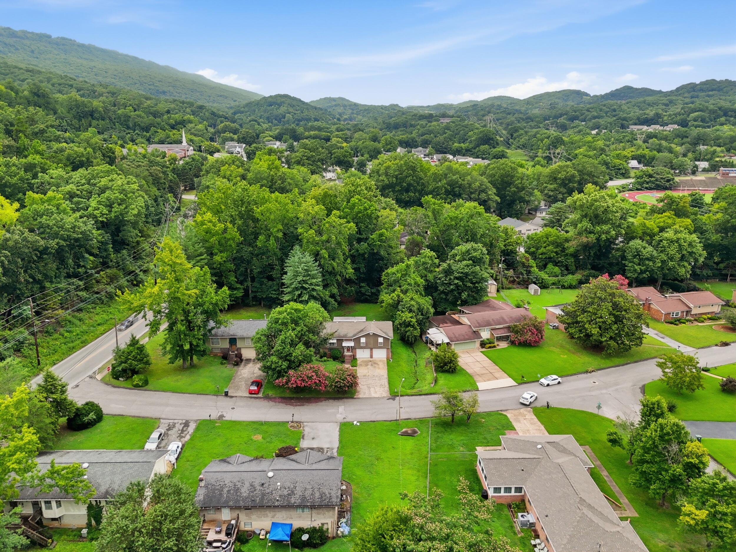 3562 Valley Trail