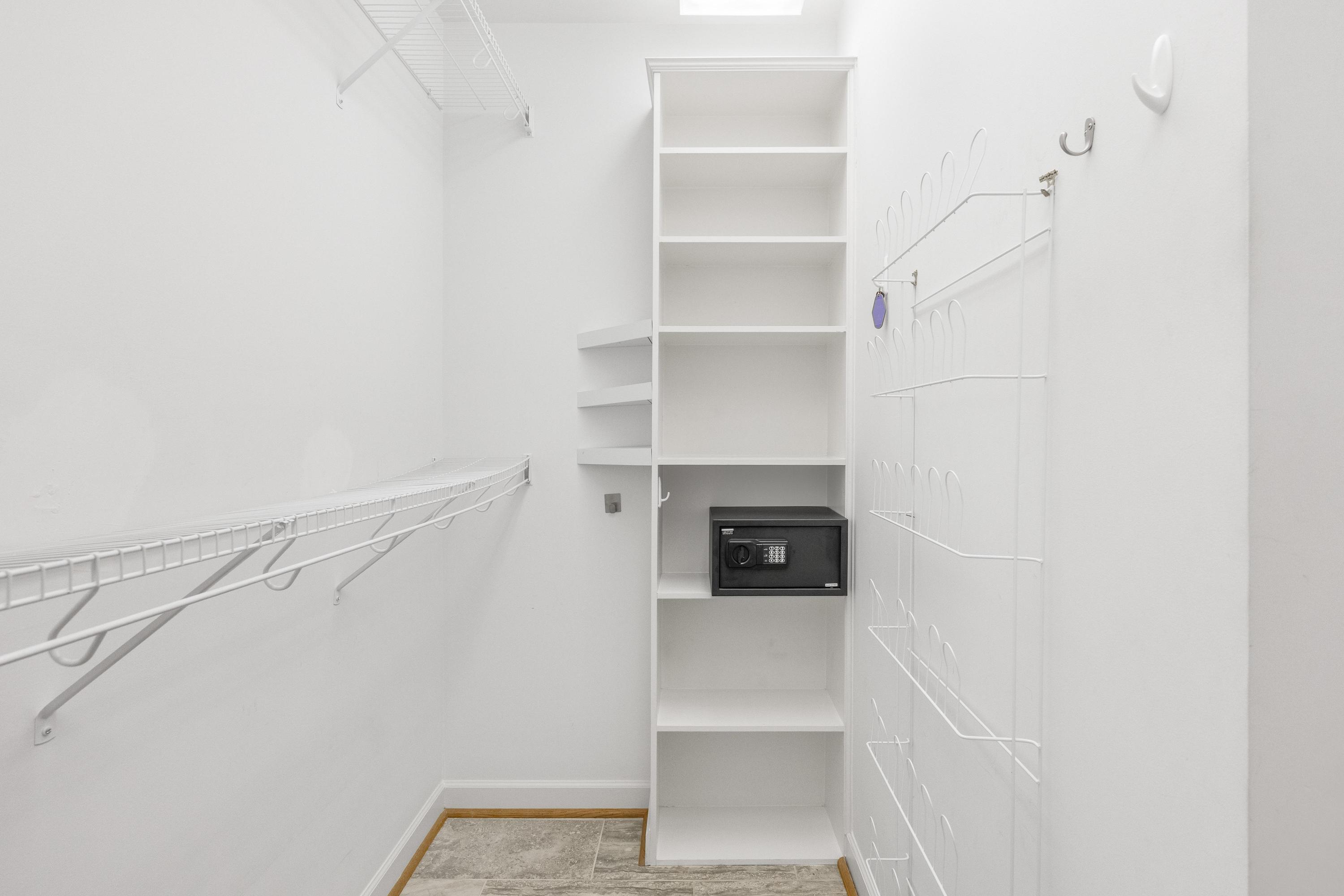 3785 Kings Road