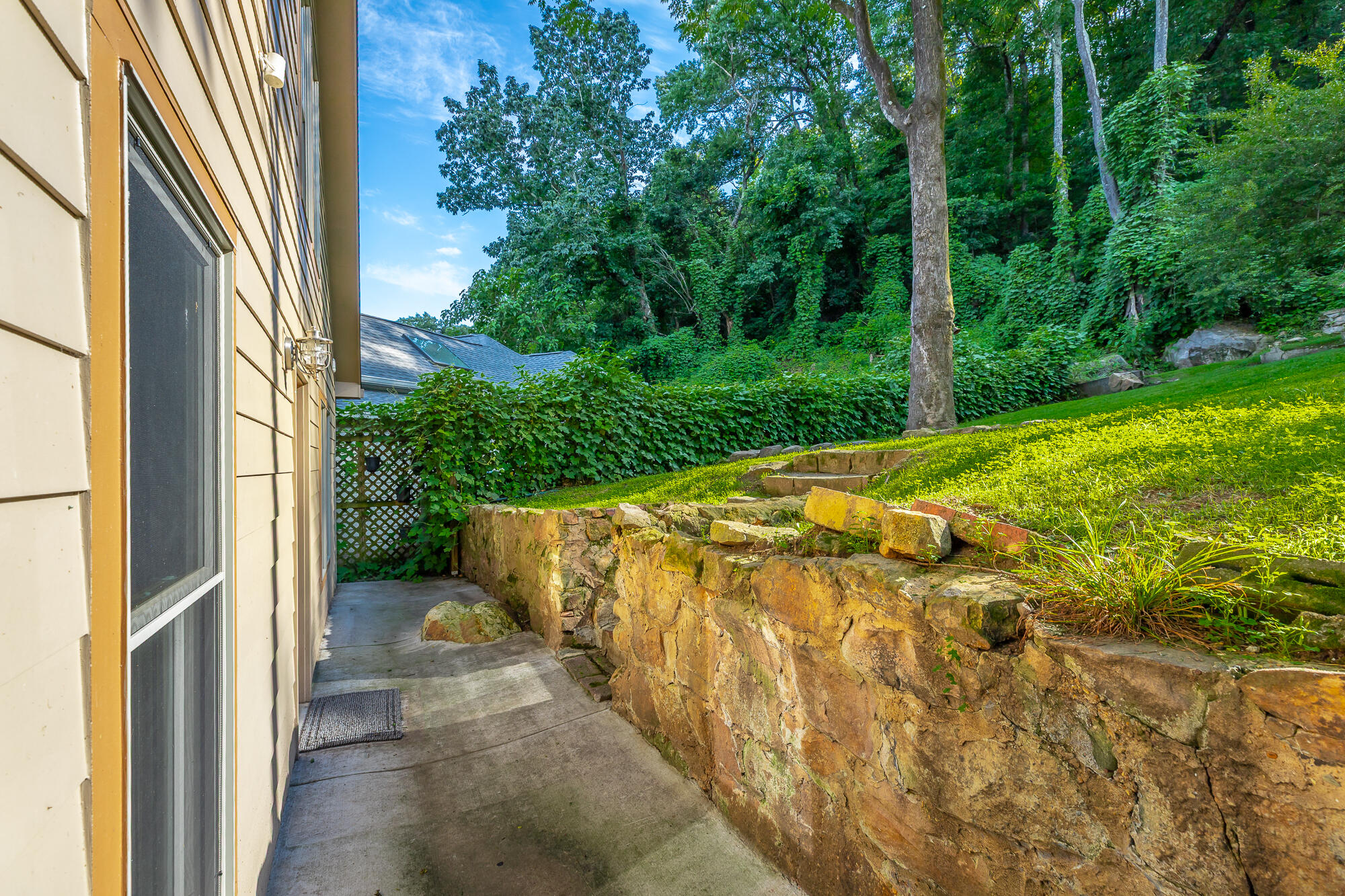 106 Everett Street