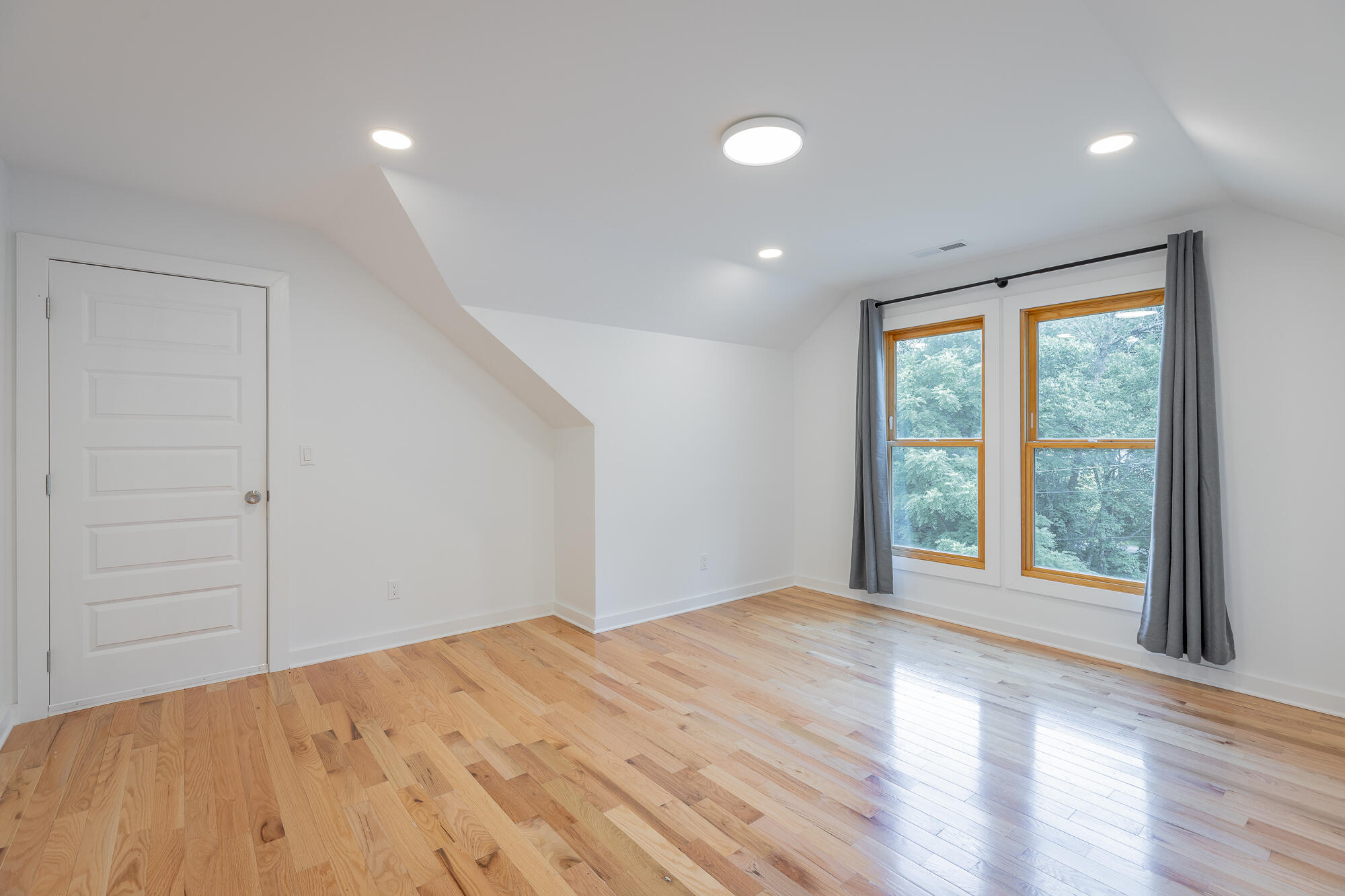 106 Everett Street