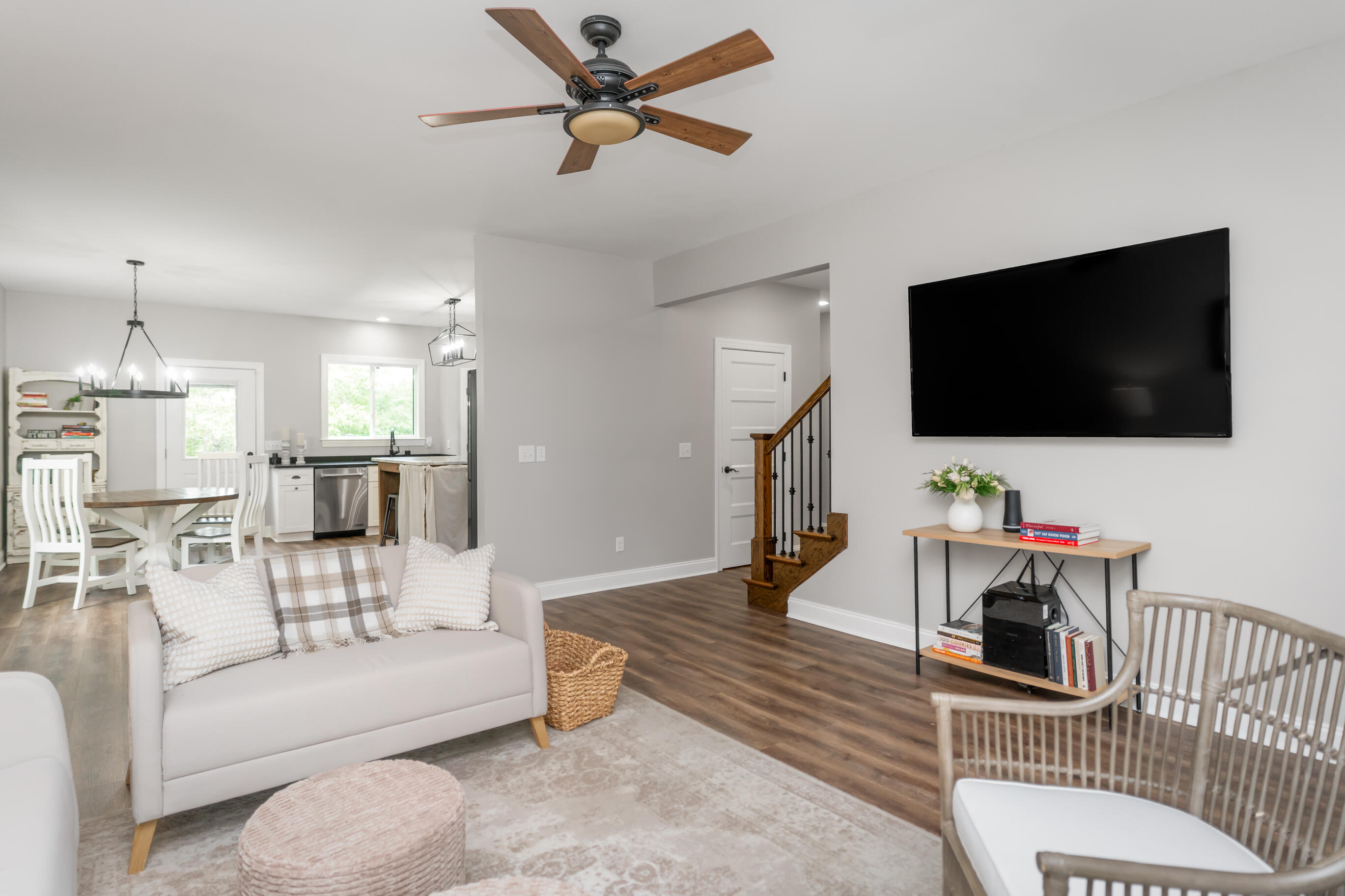 2444 Cloverdale Road