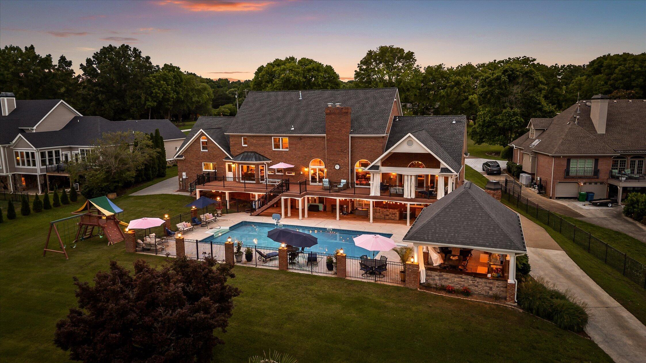 7526 Twisting Creek Lane