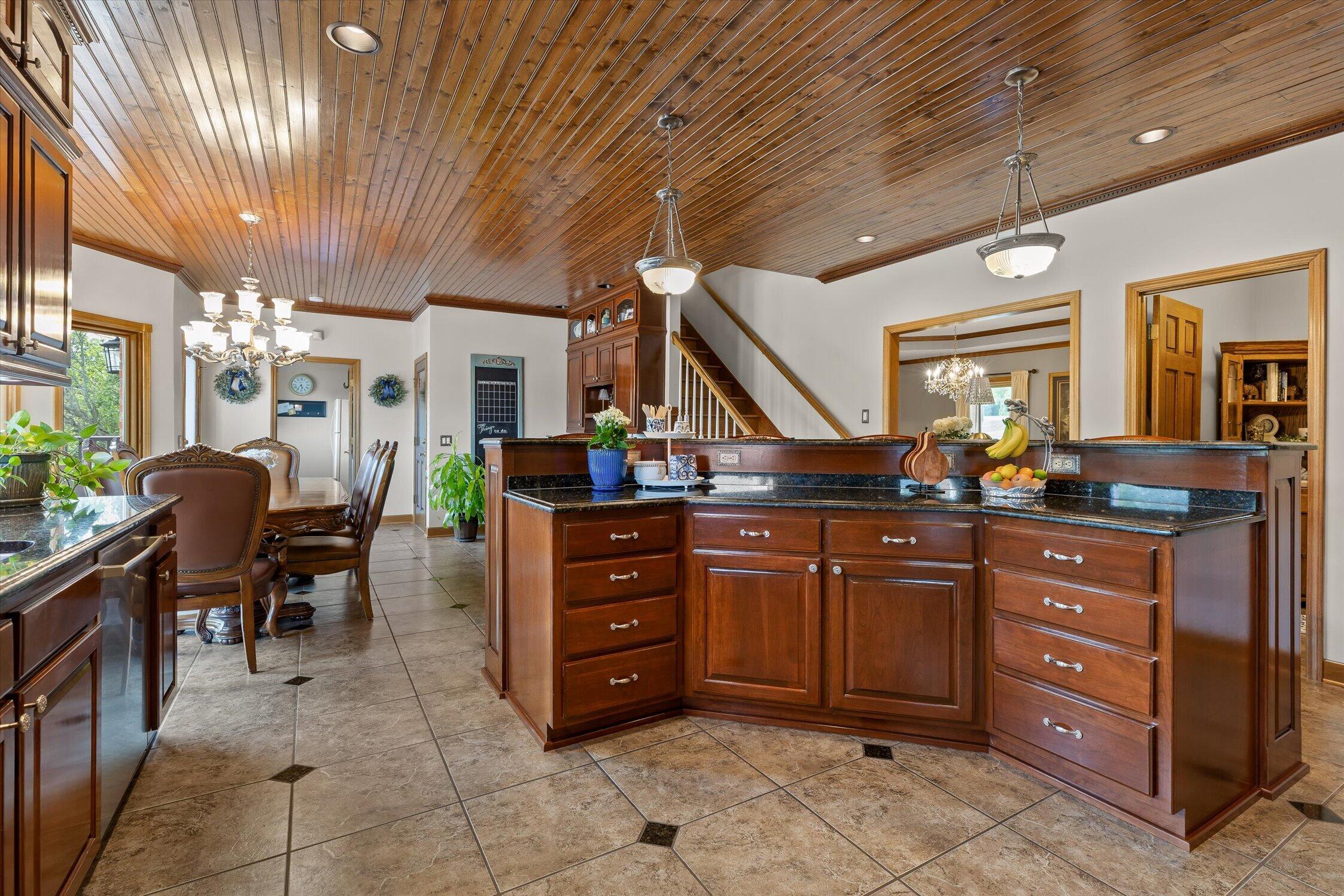 7526 Twisting Creek Lane