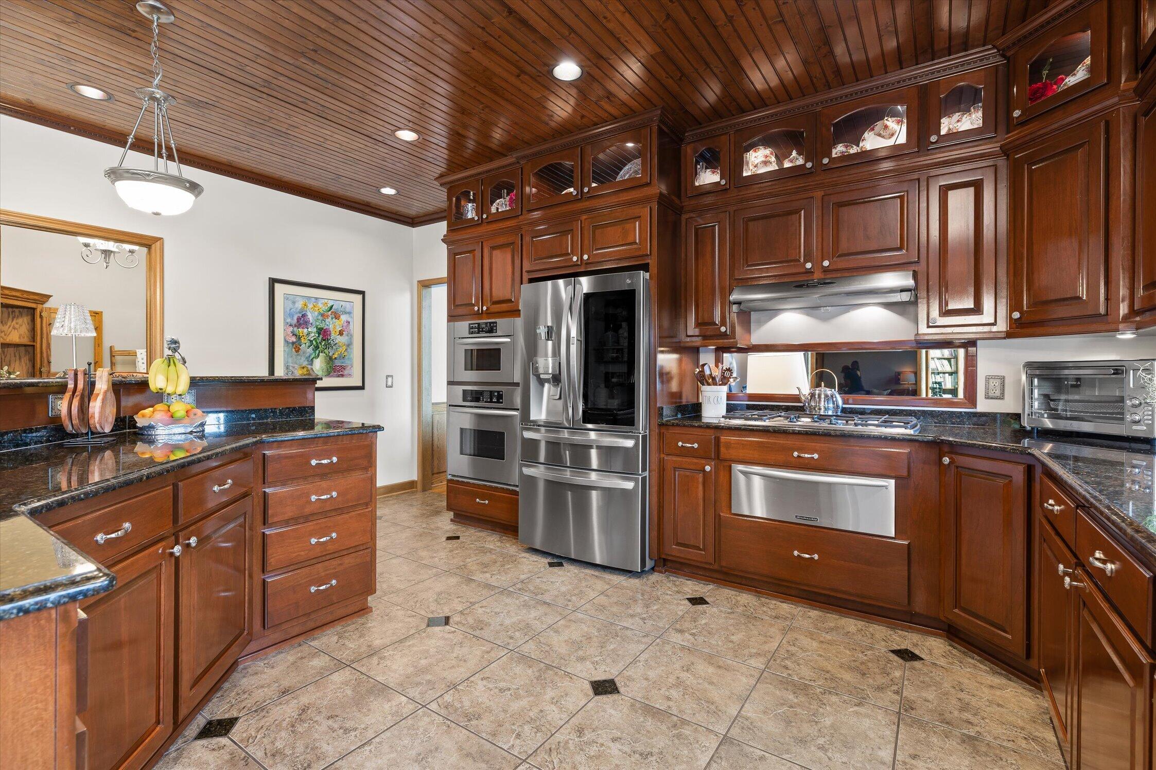 7526 Twisting Creek Lane