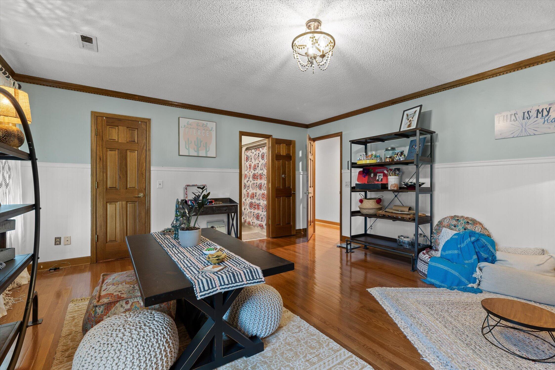 7526 Twisting Creek Lane