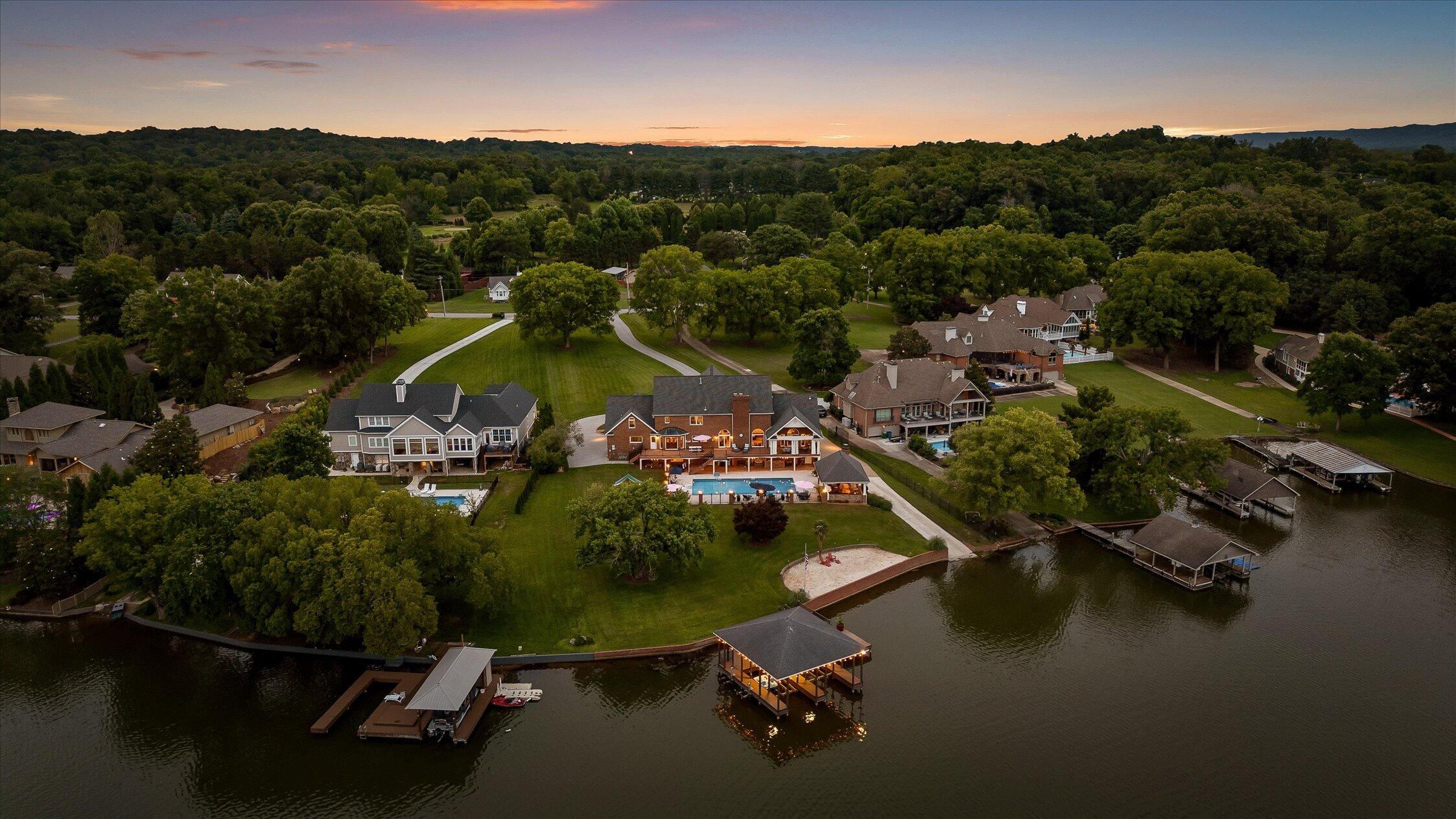 7526 Twisting Creek Lane