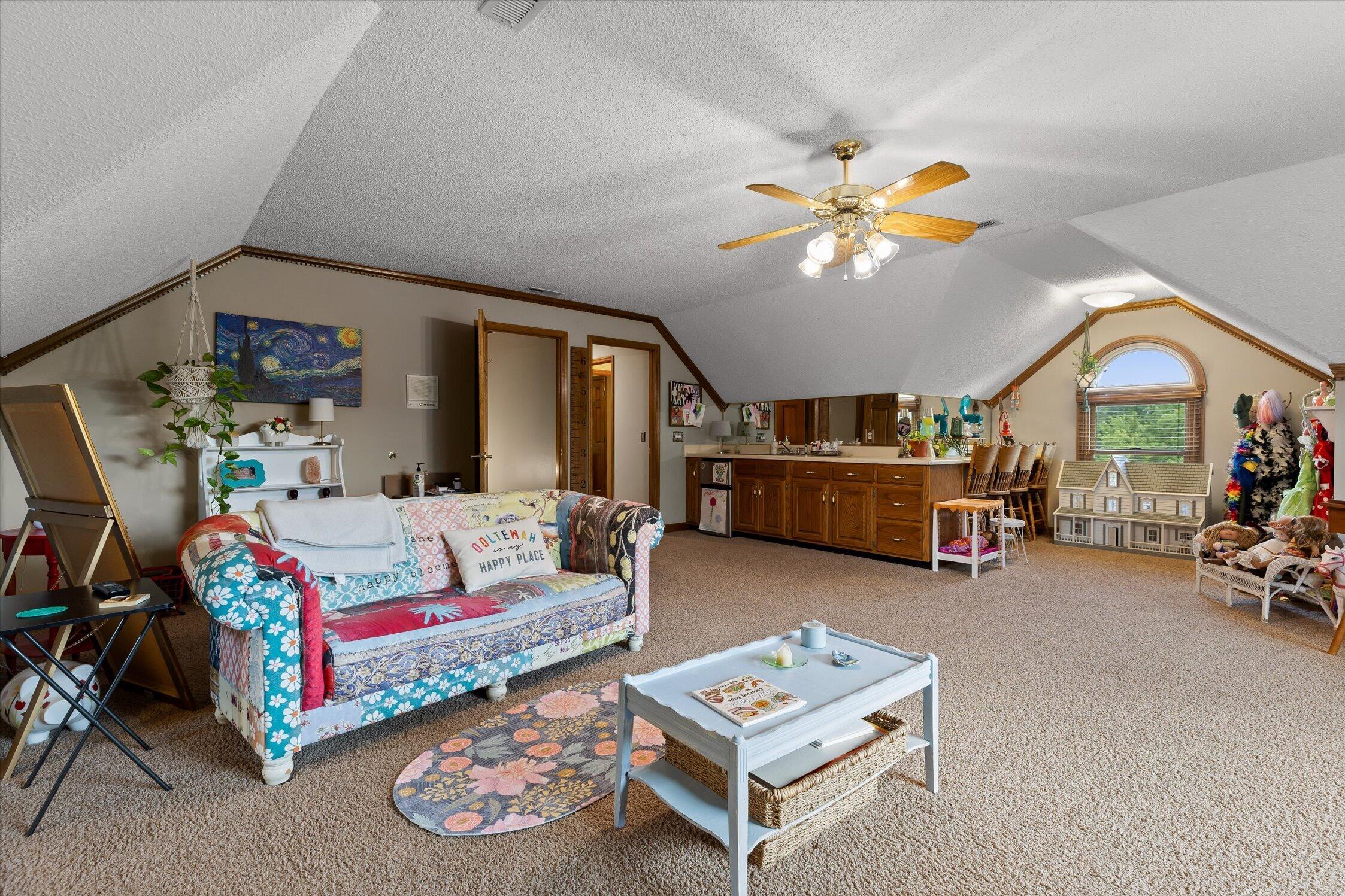 7526 Twisting Creek Lane