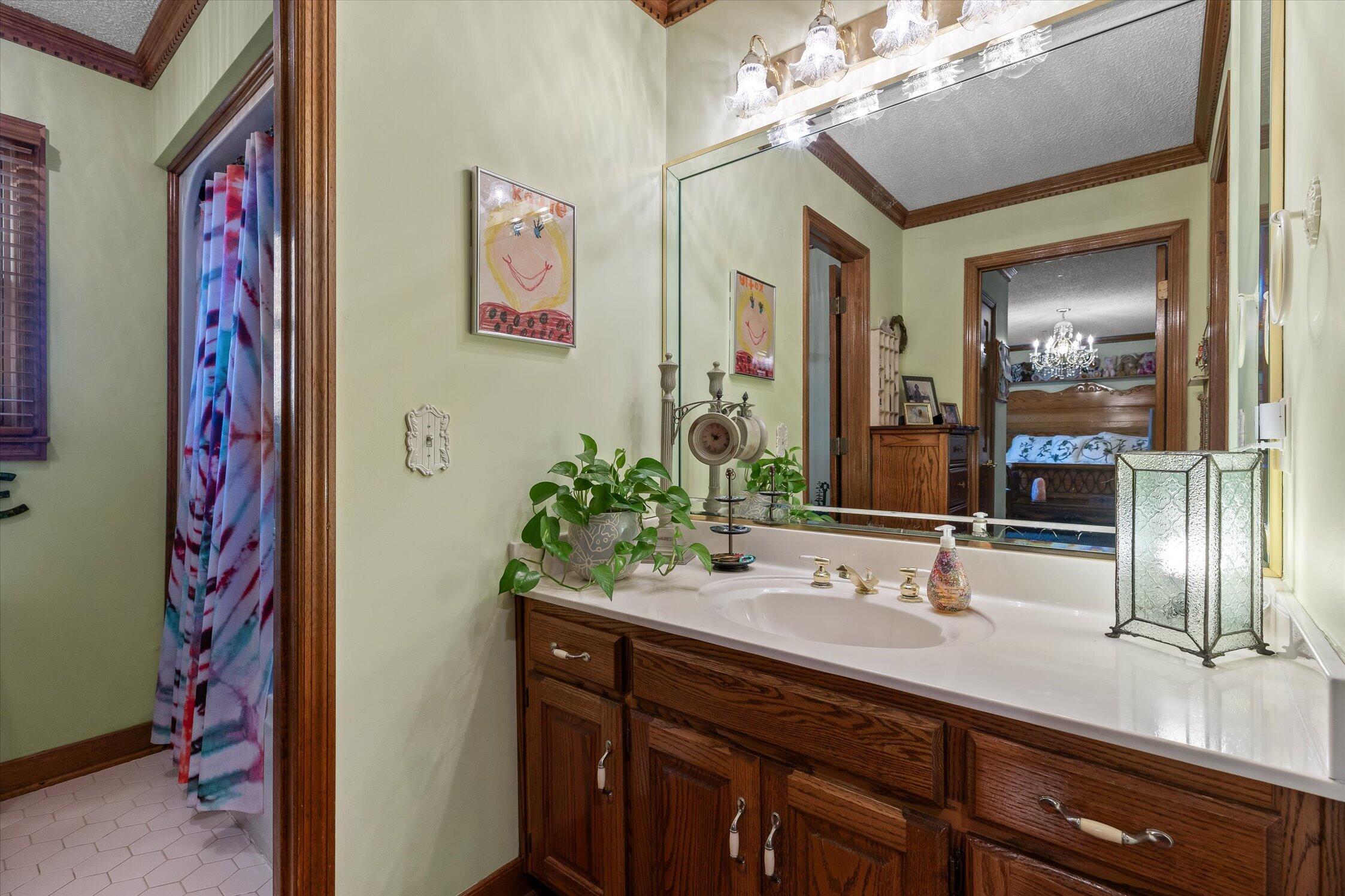 7526 Twisting Creek Lane